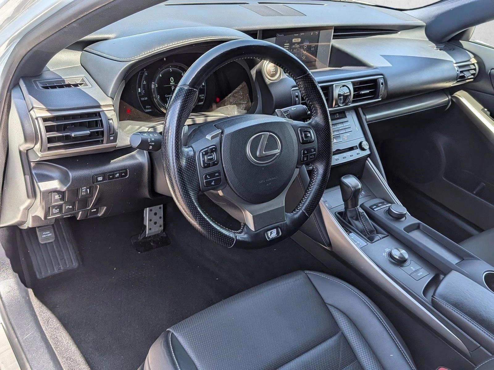 Thumbnail: 2018 Lexus IS - 3