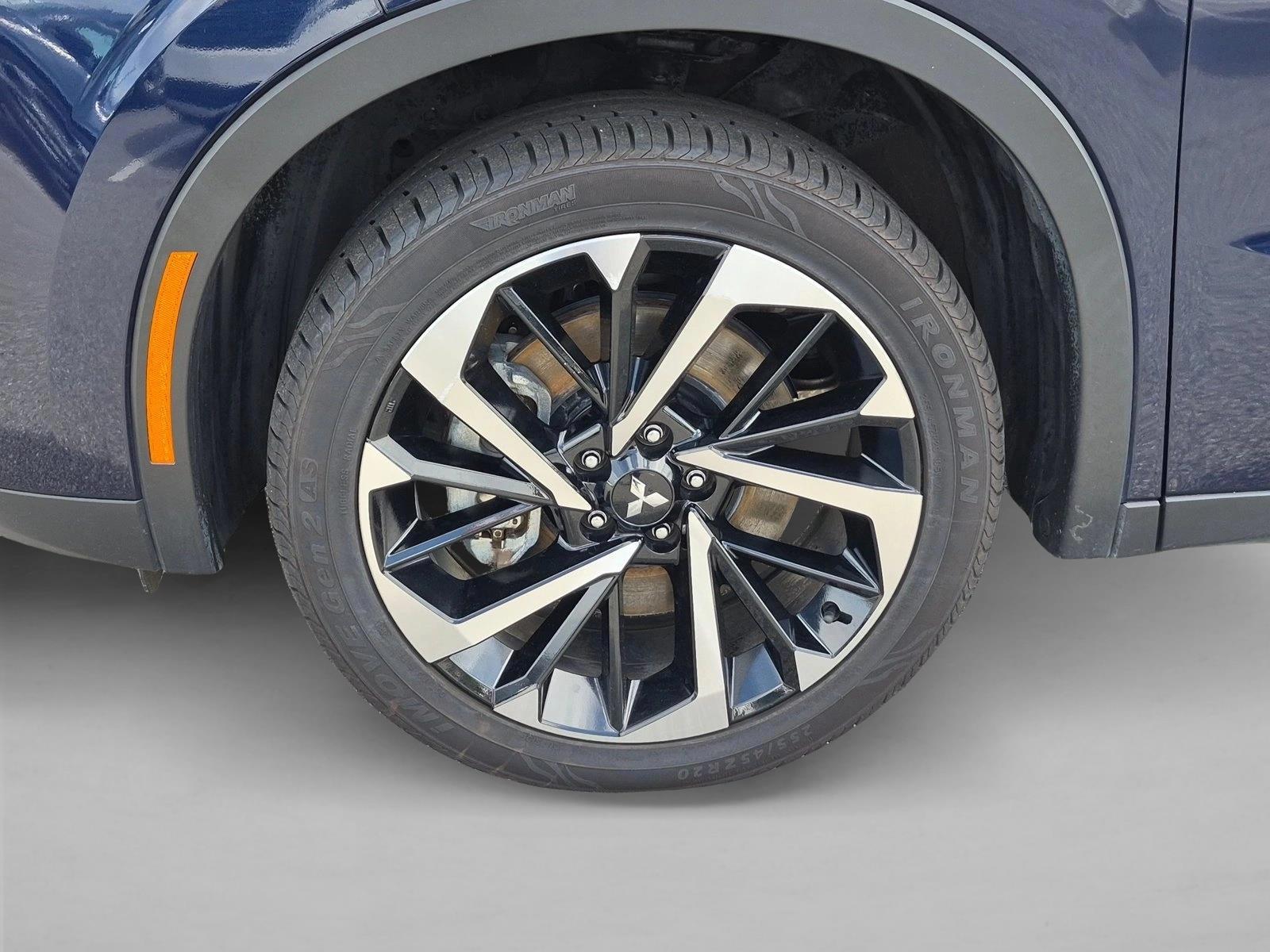 2024 Mitsubishi Outlander 24