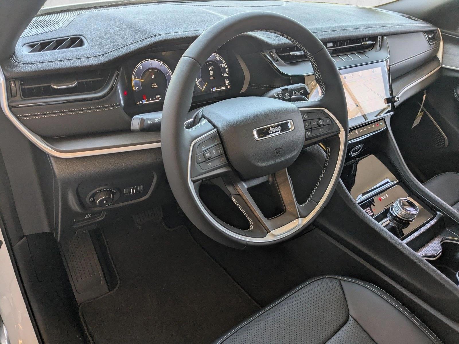 Thumbnail: 2026 Jeep Grand Cherokee L - 3