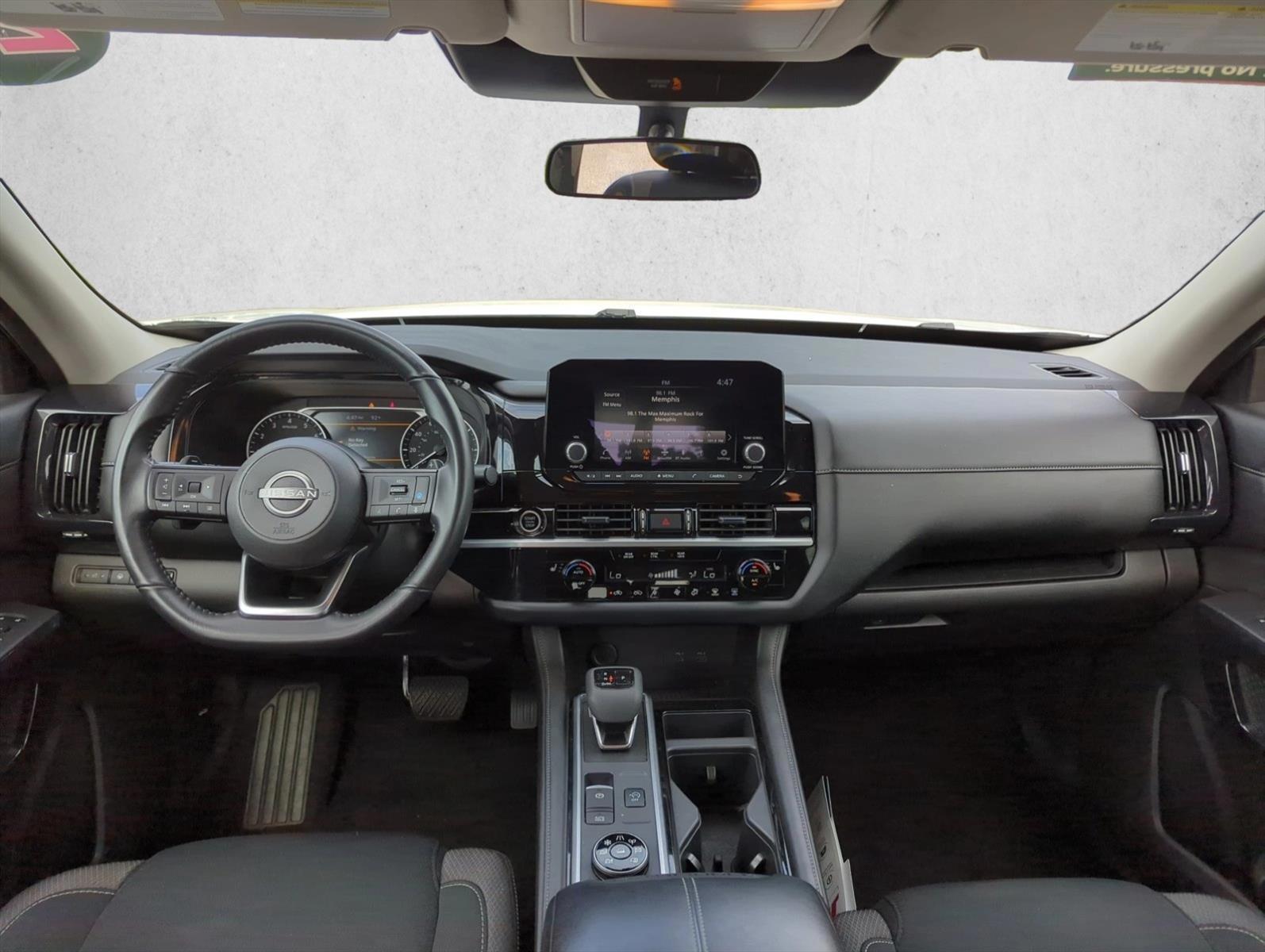 Thumbnail: 2024 Nissan Pathfinder - 3