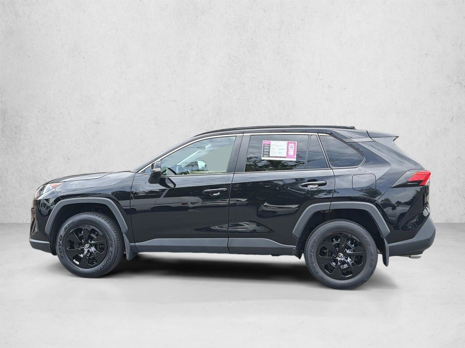 Thumbnail: 2021 Toyota RAV4 - 4