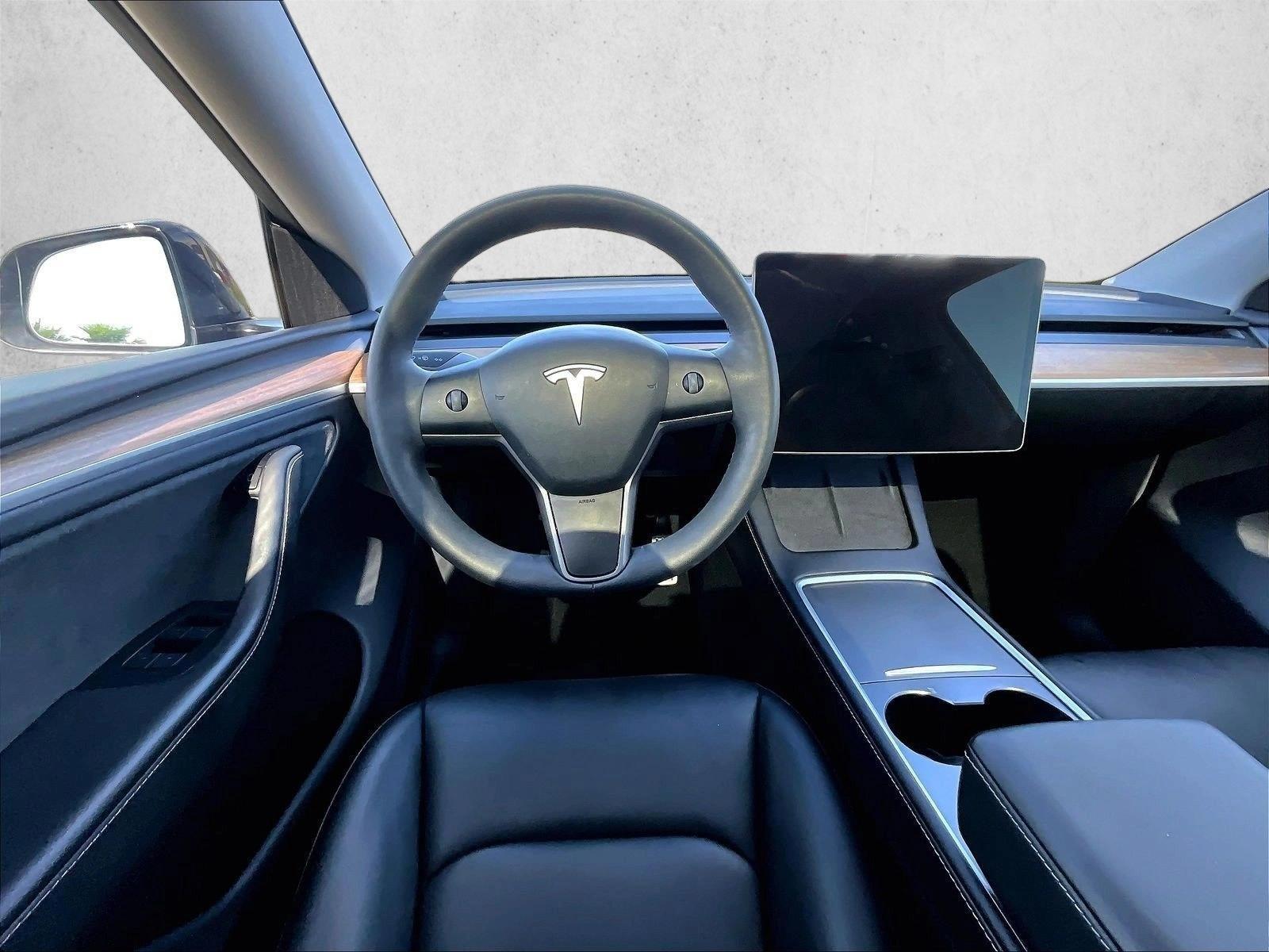 Thumbnail: 2025 Tesla Model Y - 3