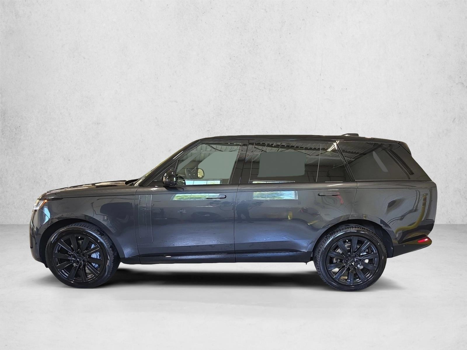 Thumbnail: 2026 Land Rover Range Rover - 2