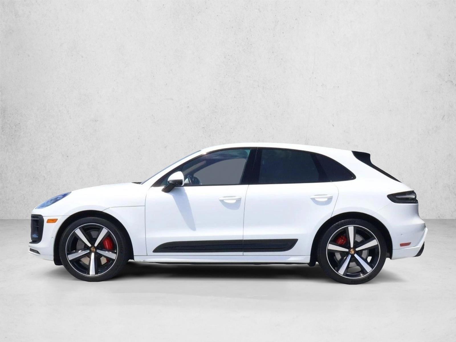 Thumbnail: 2024 Porsche Macan - 2