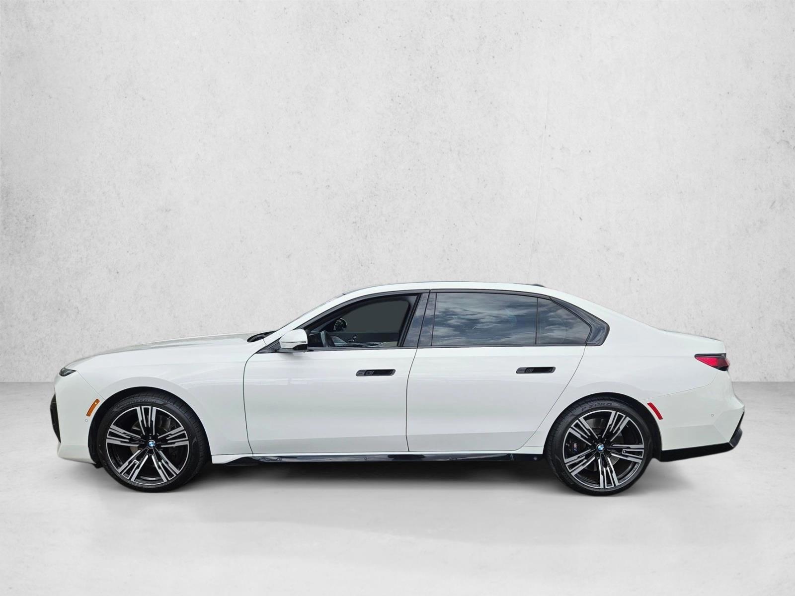 Thumbnail: 2023 BMW 7 Series - 2