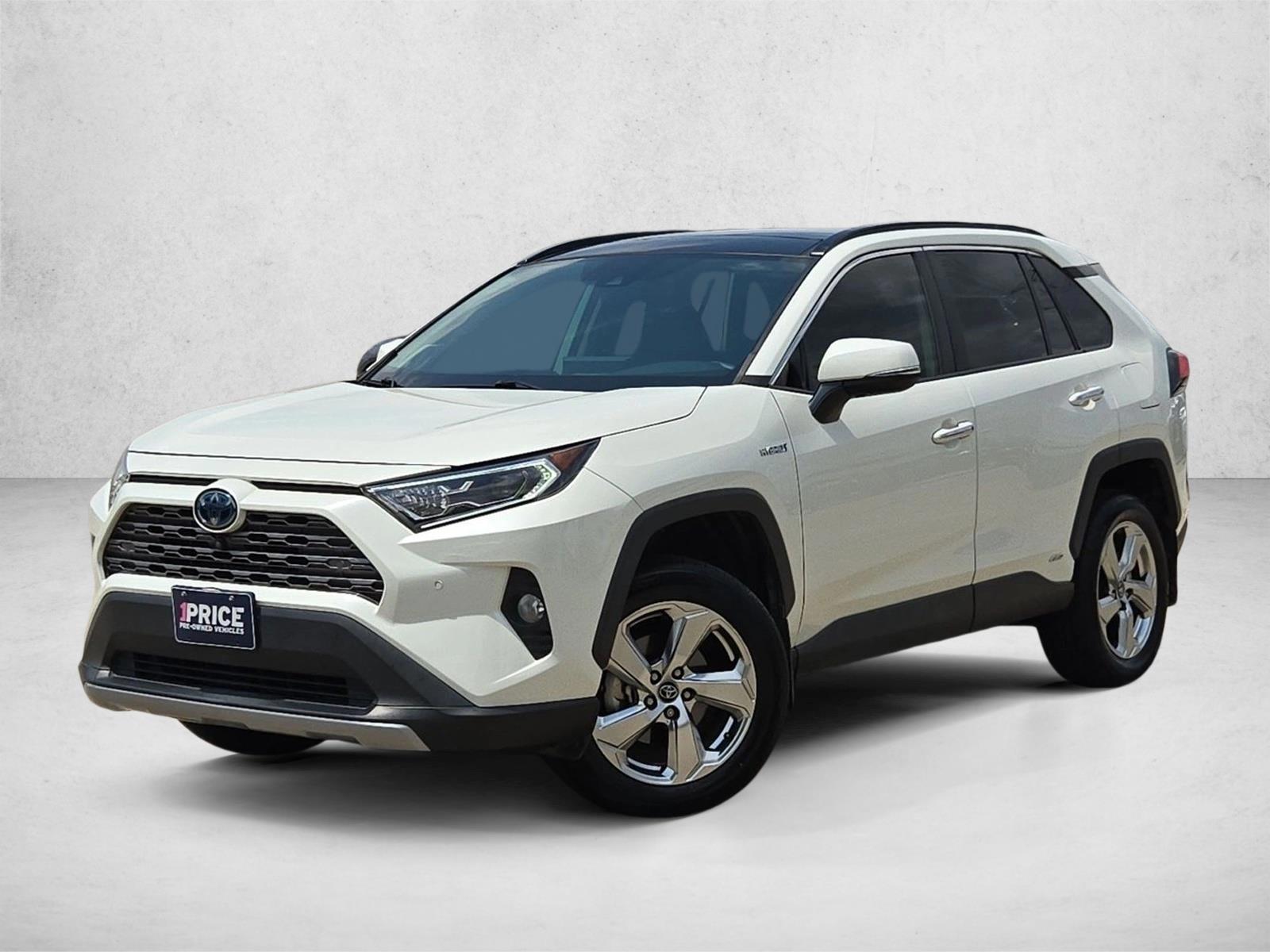 Thumbnail: 2020 Toyota RAV4 - 1