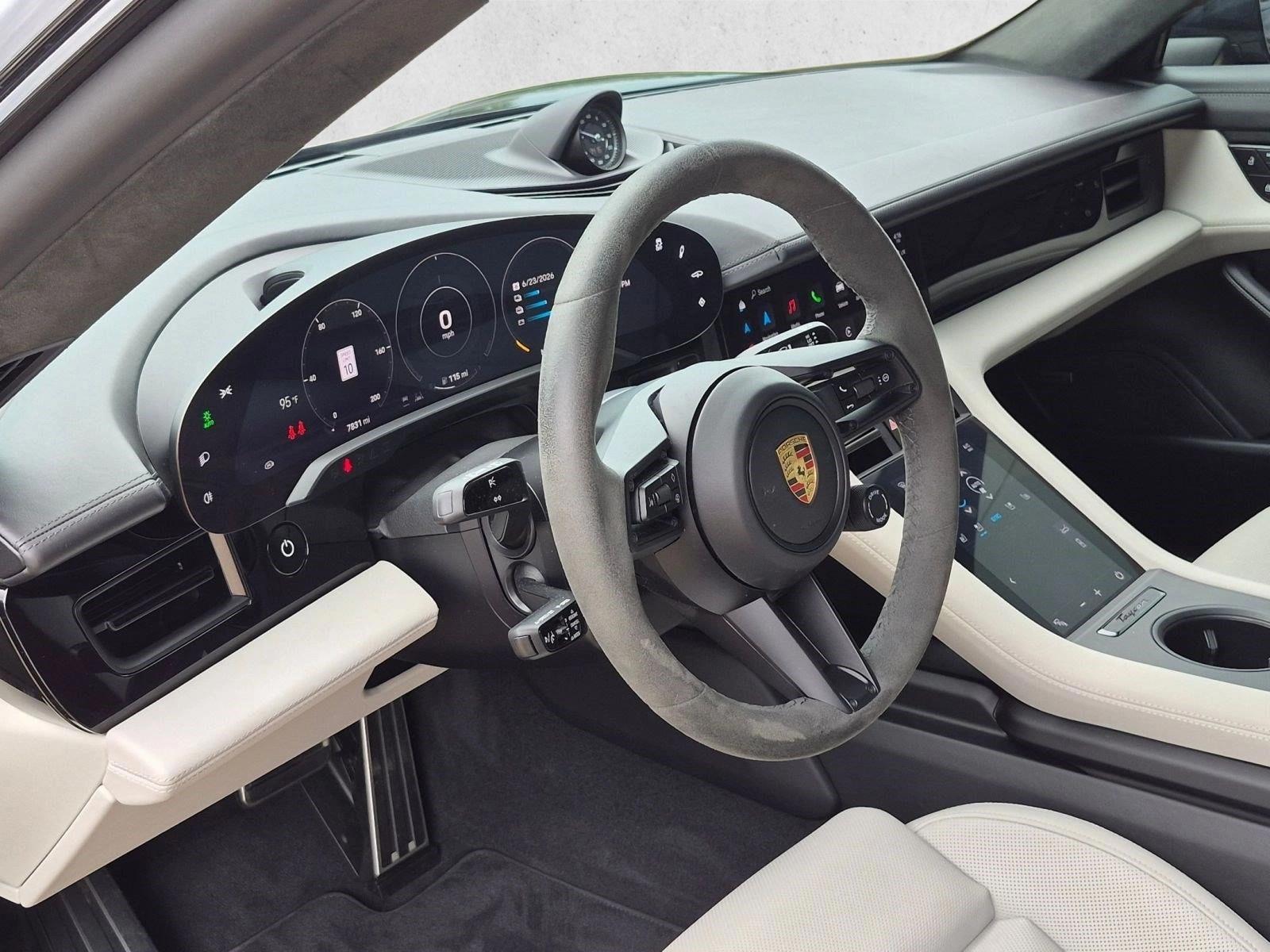 Thumbnail: 2023 Porsche Taycan - 3