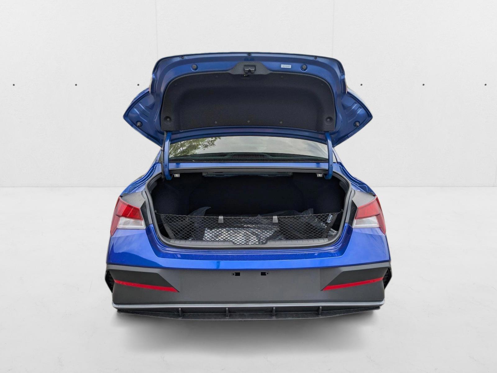 2025 Hyundai Elantra SEL - Photo 19