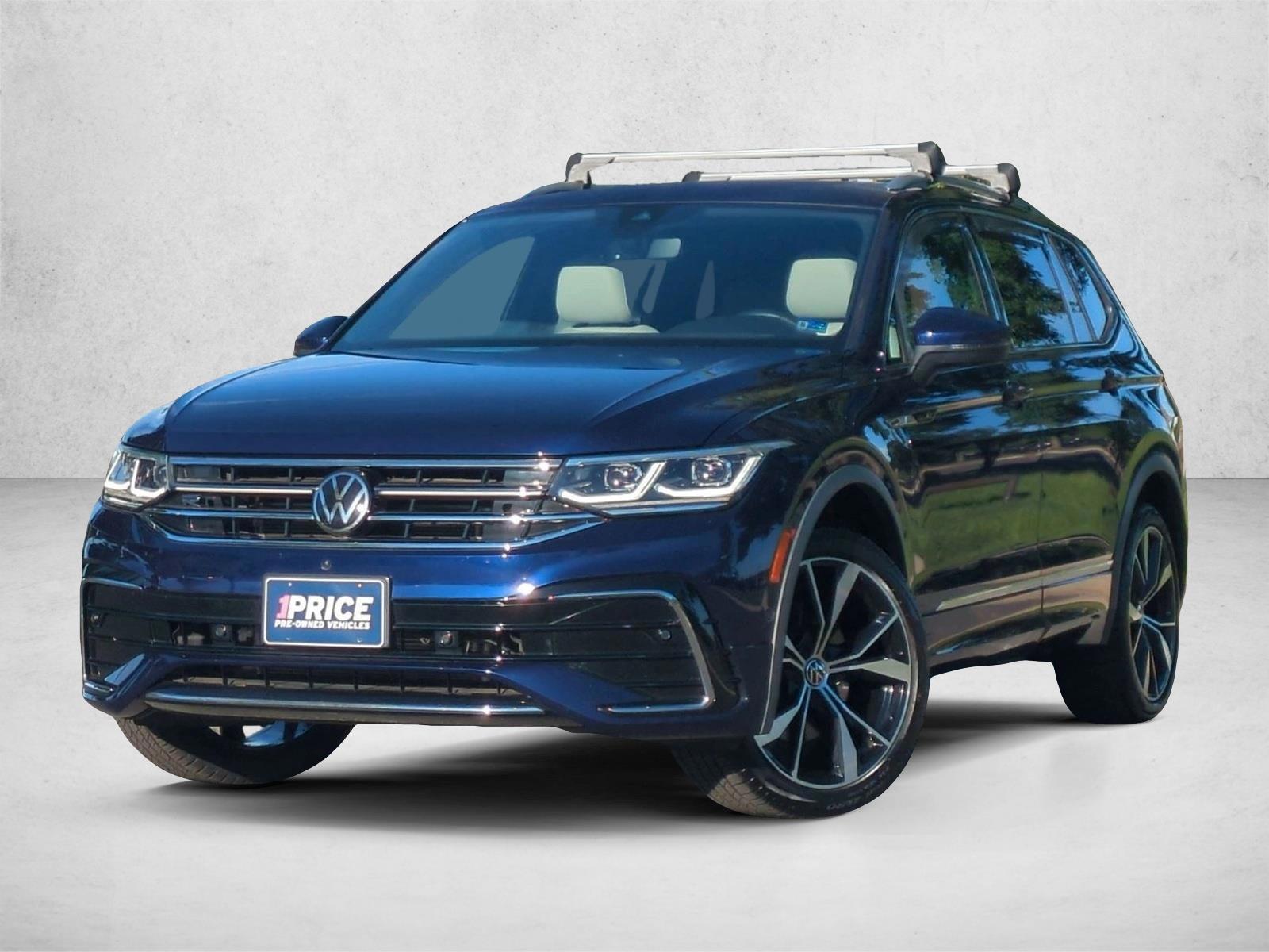 Thumbnail: 2022 Volkswagen Tiguan - 1