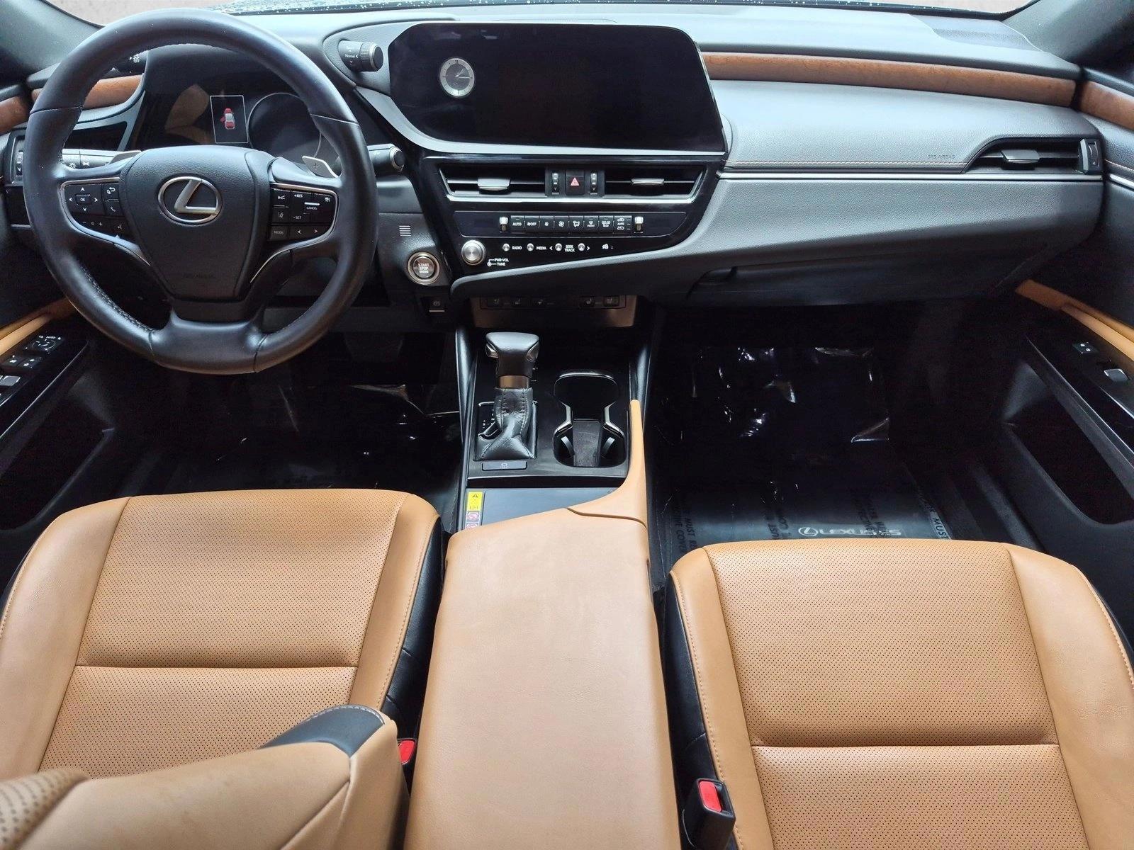 Thumbnail: 2024 Lexus ES - 3