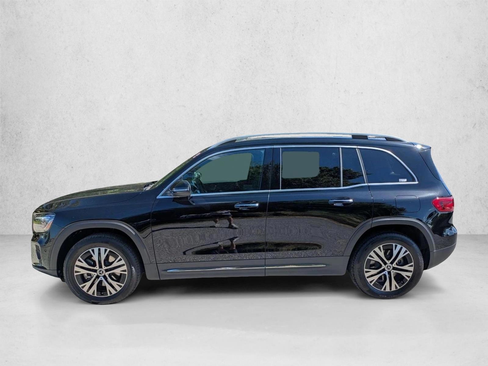 Thumbnail: 2025 Mercedes-Benz GLB - 2