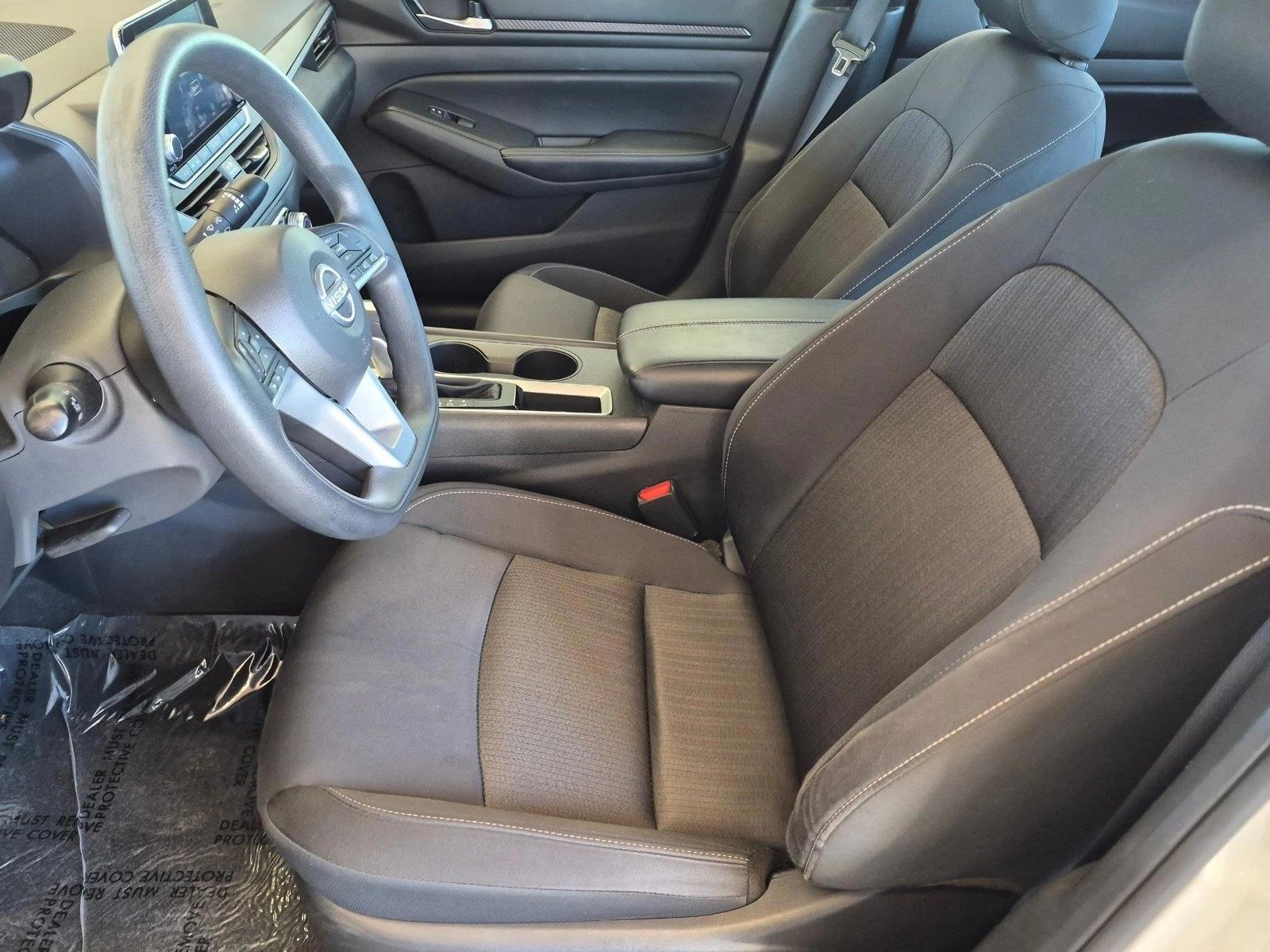 2025 Nissan Altima SV - Photo 15