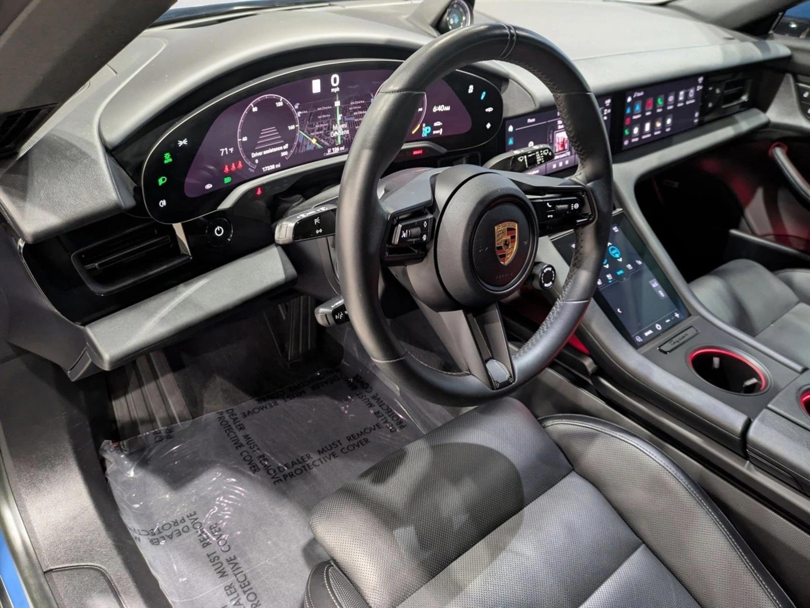 Thumbnail: 2022 Porsche Taycan - 3