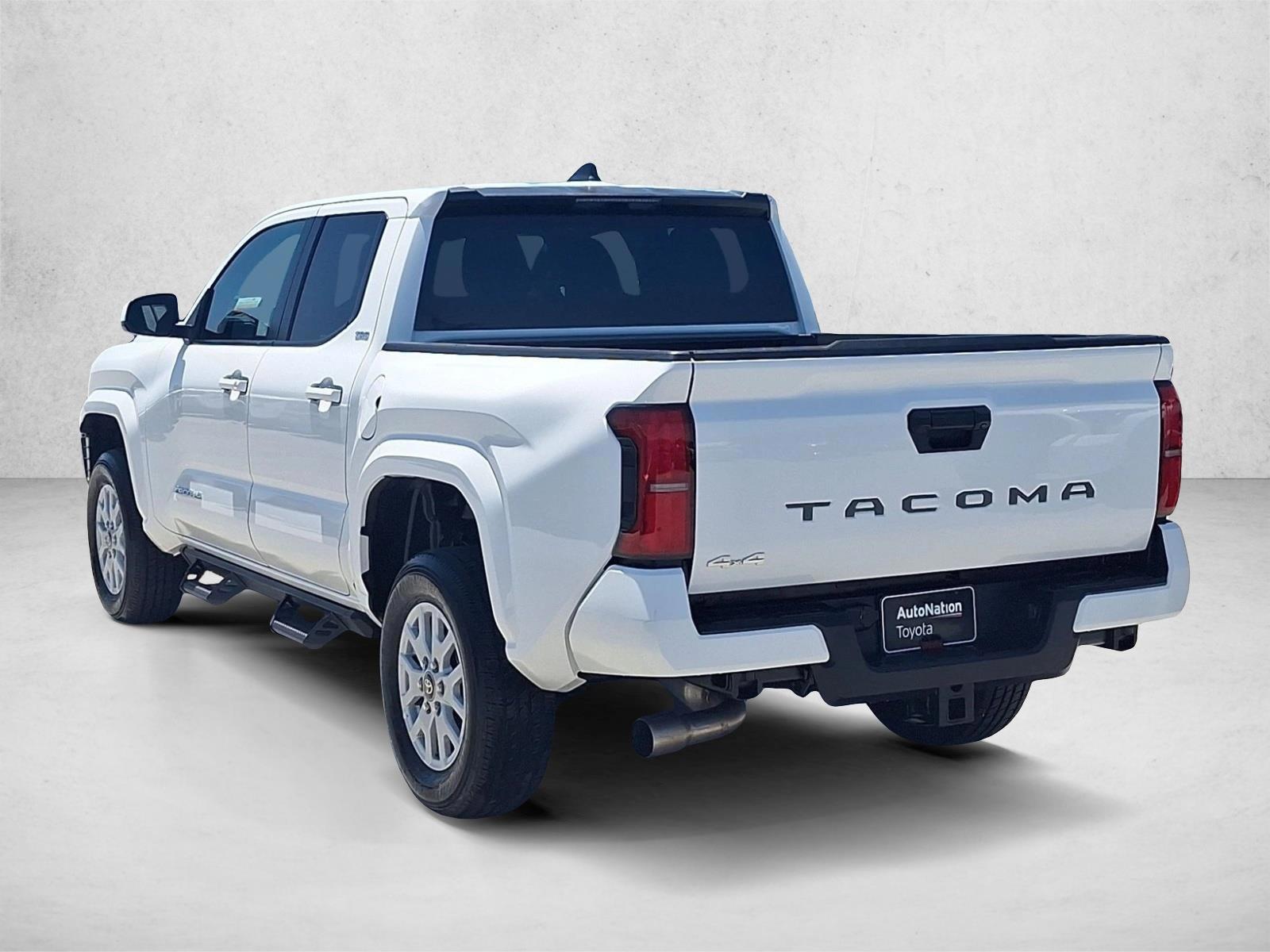 2025 Toyota Tacoma SR5 - Photo 7
