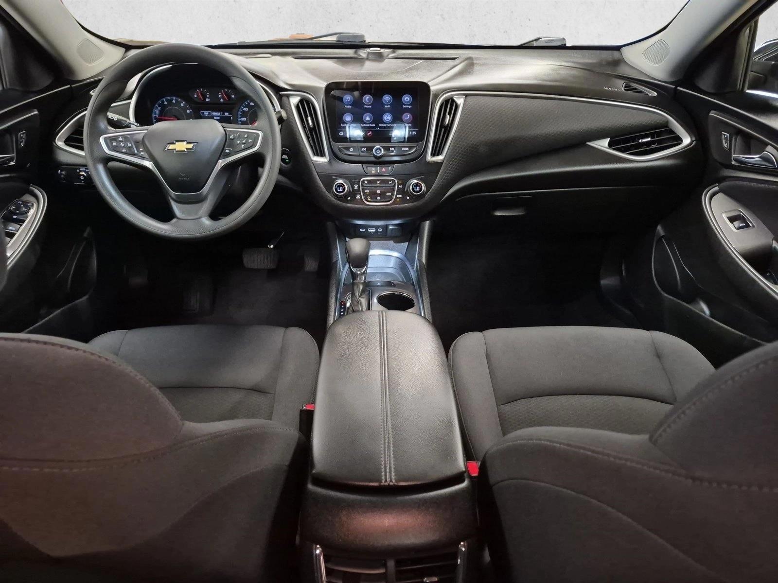 Thumbnail: 2023 Chevrolet Malibu - 3