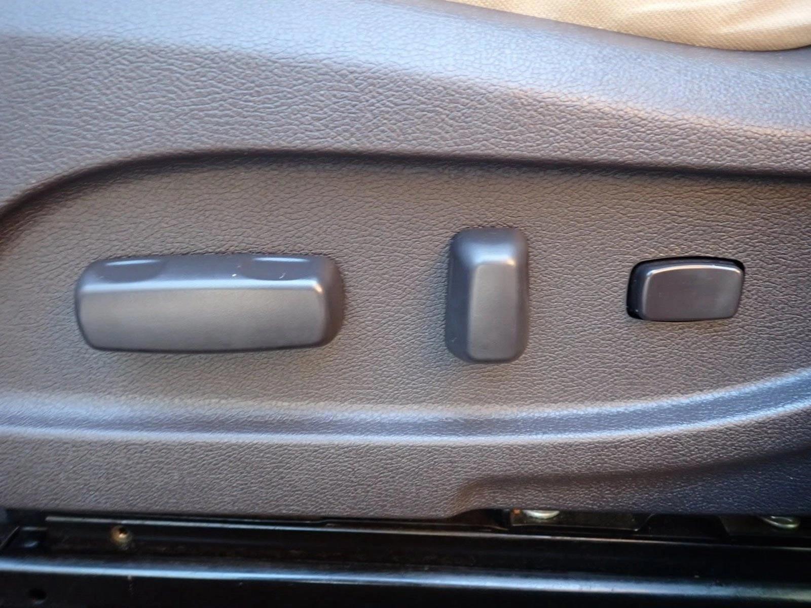 Thumbnail: 2012 Hyundai Sonata - 3
