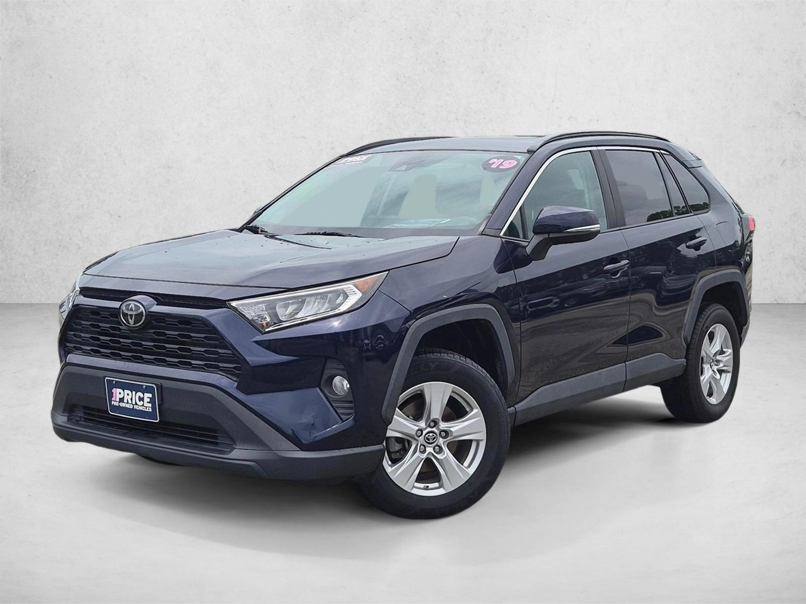 Thumbnail: 2019 Toyota RAV4 - 1