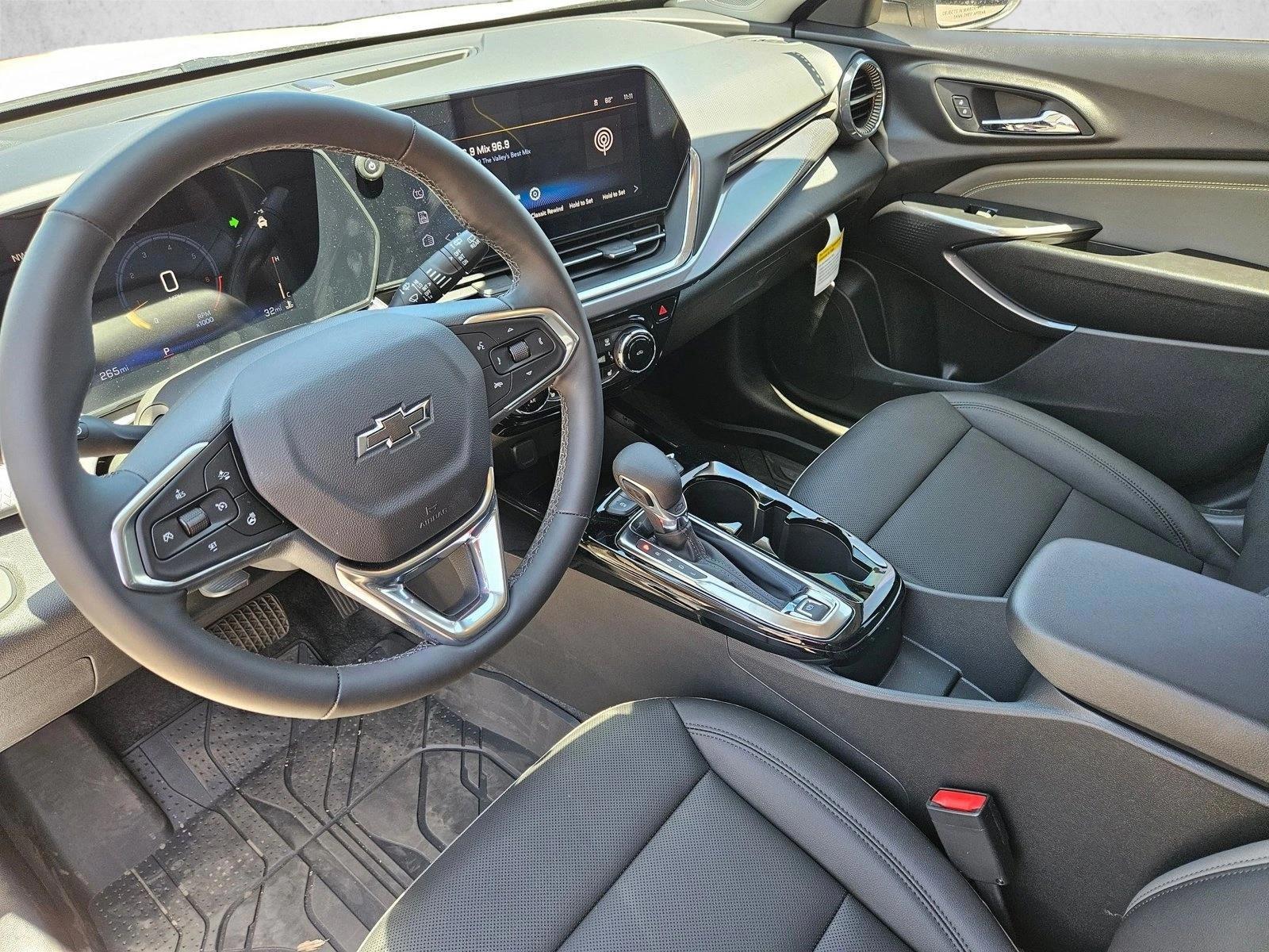 Thumbnail: 2026 Chevrolet Trax - 3