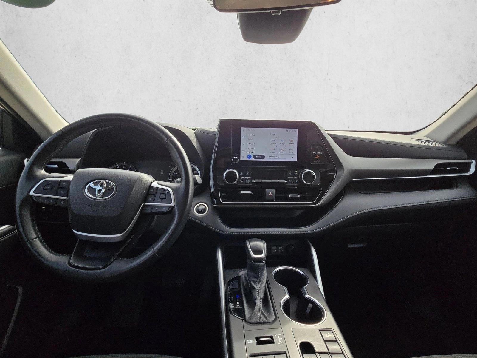 Thumbnail: 2024 Toyota Highlander - 3