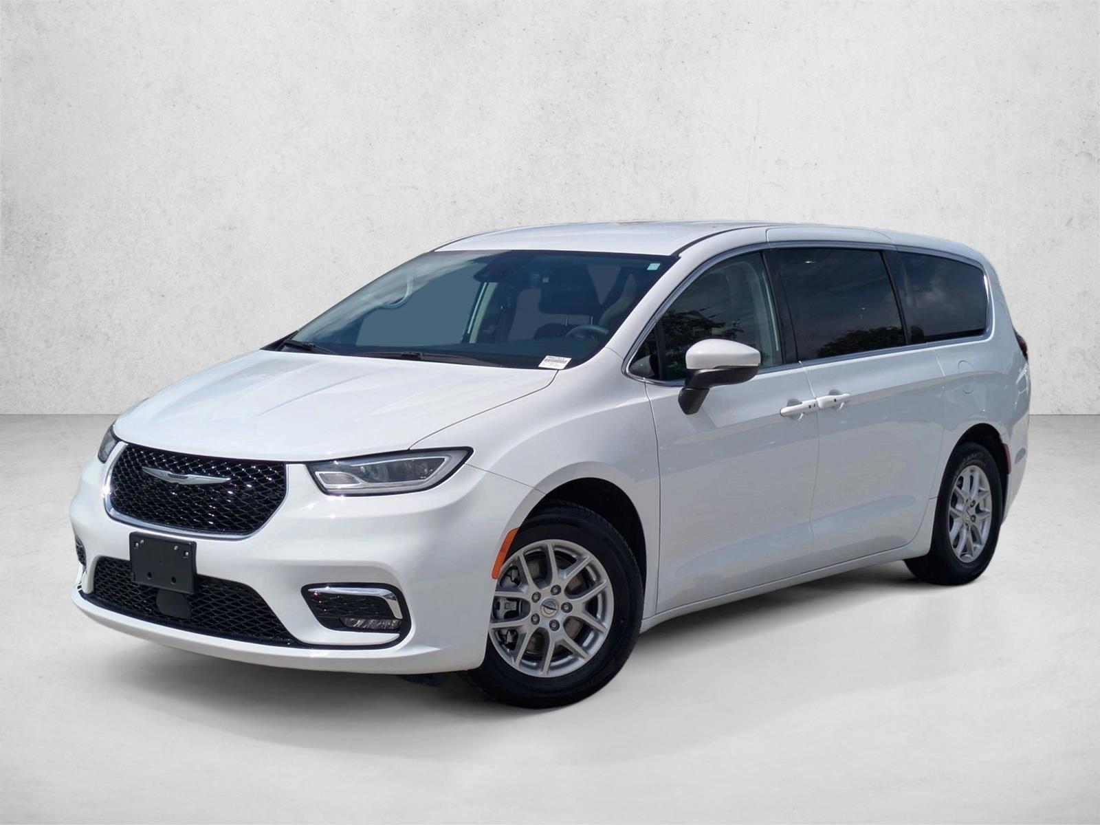Thumbnail: 2023 Chrysler Pacifica - 1