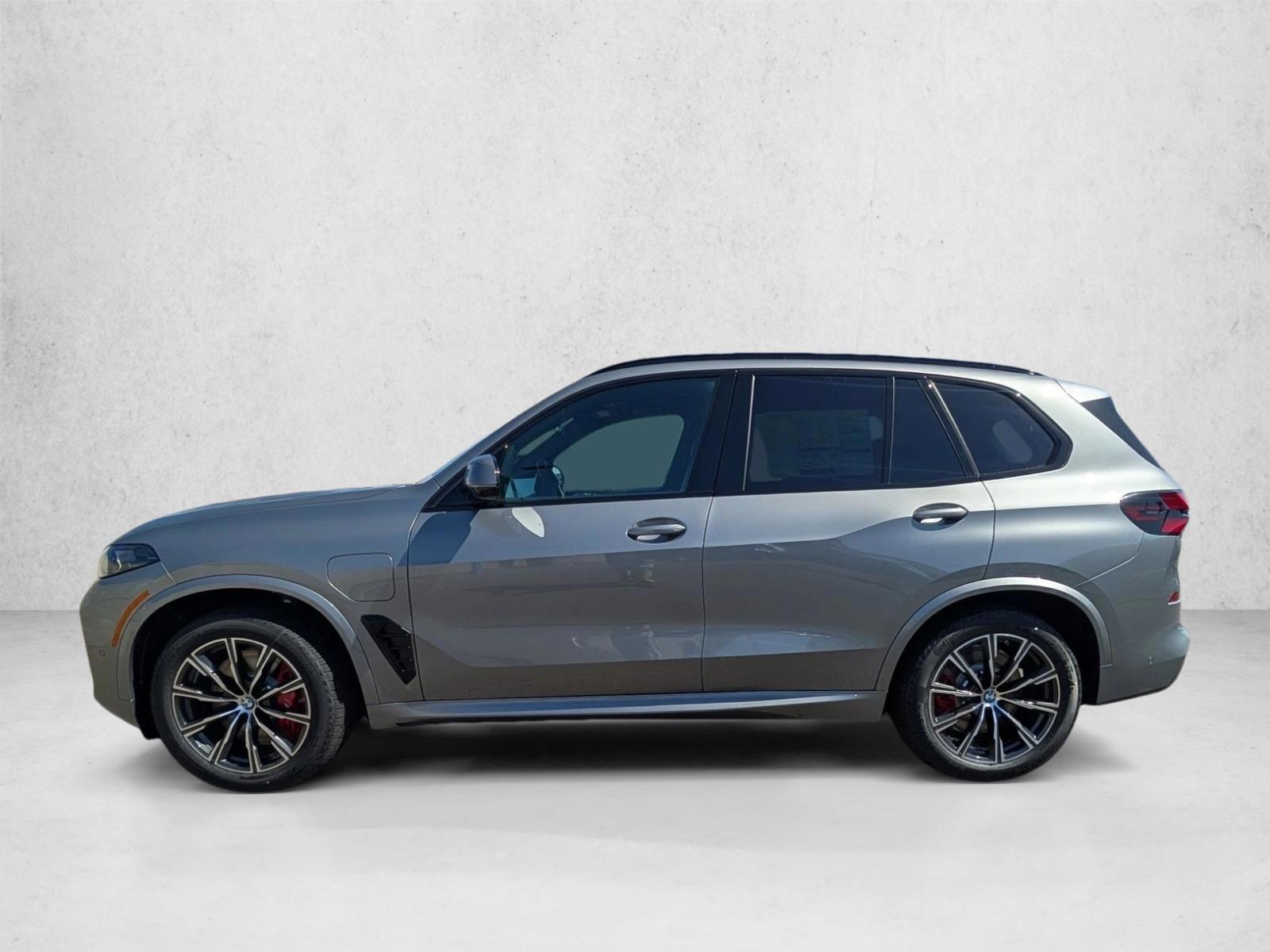 Thumbnail: 2026 BMW X5 - 2