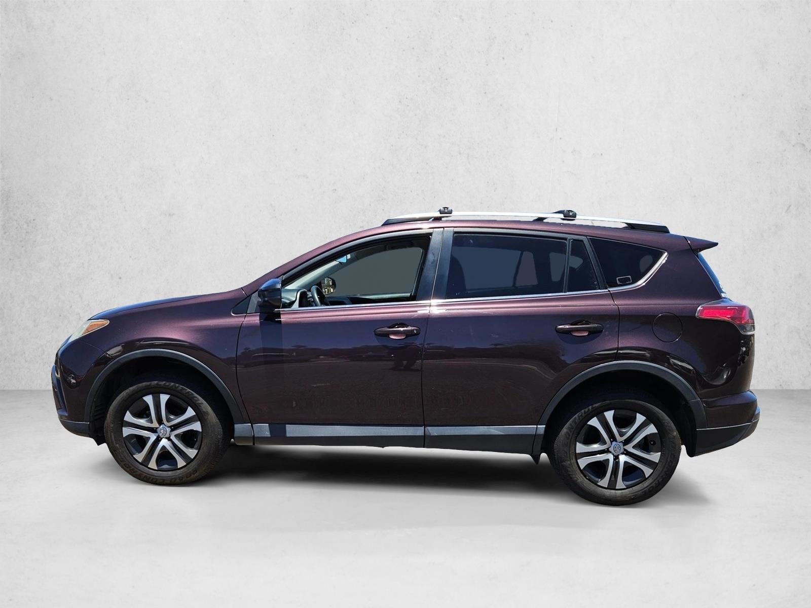 Thumbnail: 2018 Toyota RAV4 - 3
