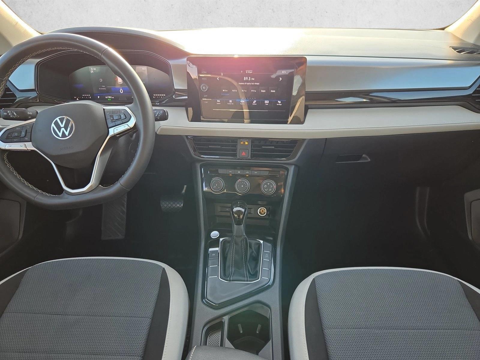 Thumbnail: 2025 Volkswagen Taos - 3