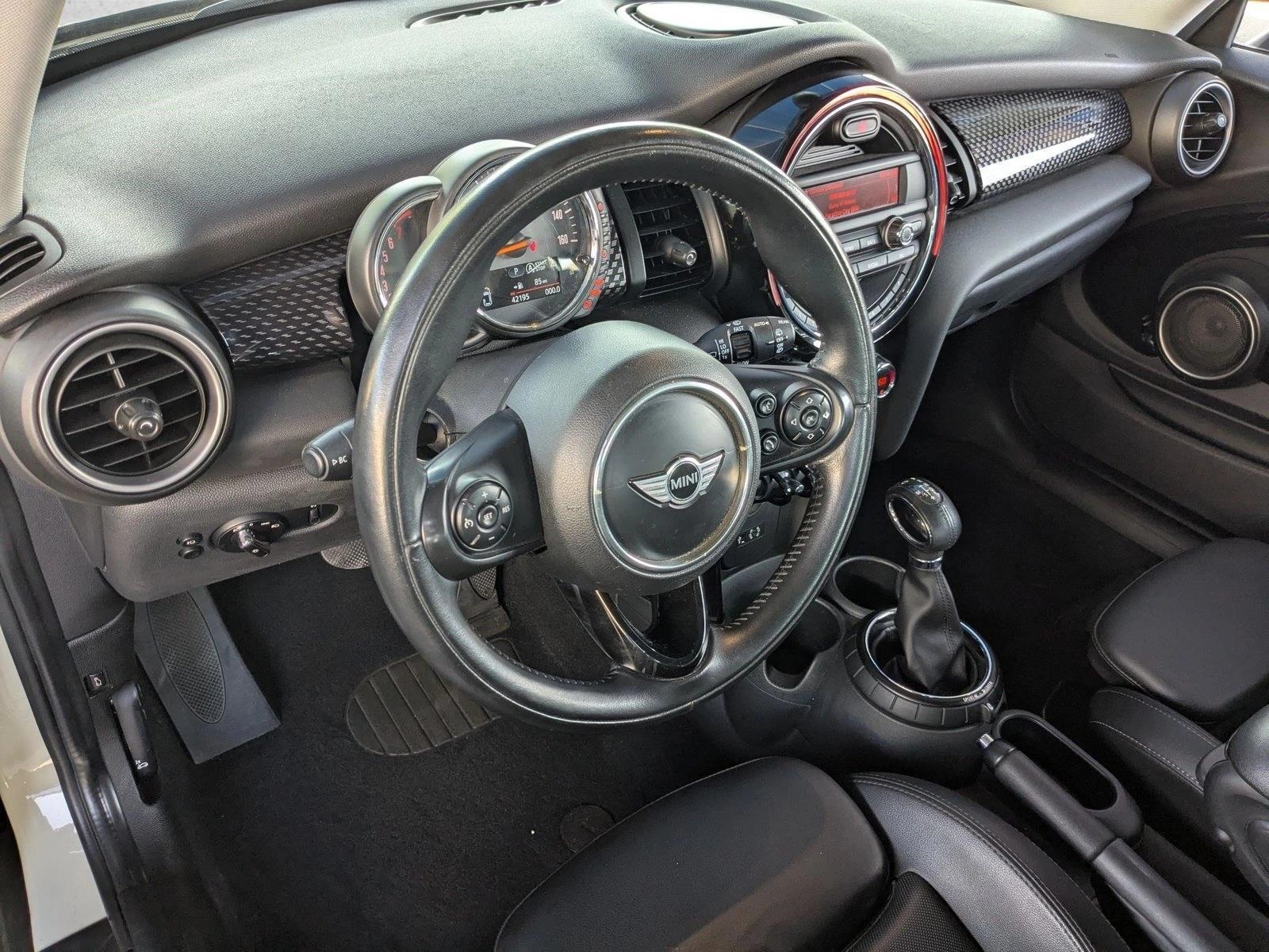 Thumbnail: 2014 MINI Cooper Hardtop - 3