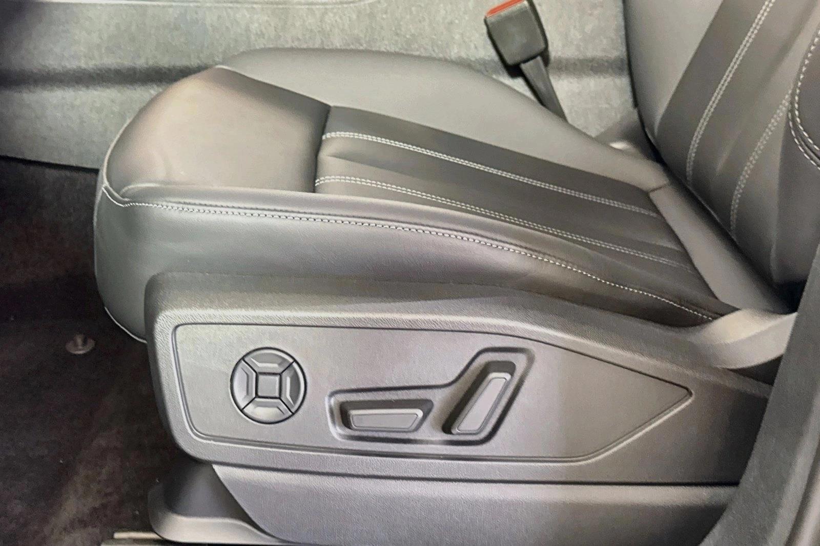 Thumbnail: 2026 Audi Q5 - 4