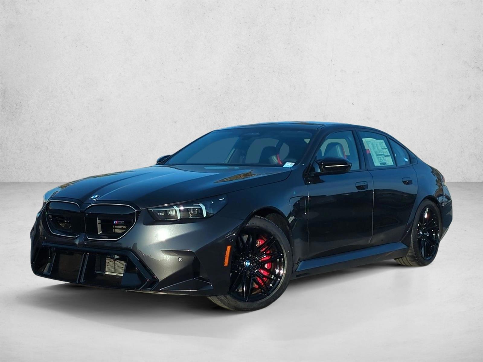 Thumbnail: 2026 BMW M5 - 1