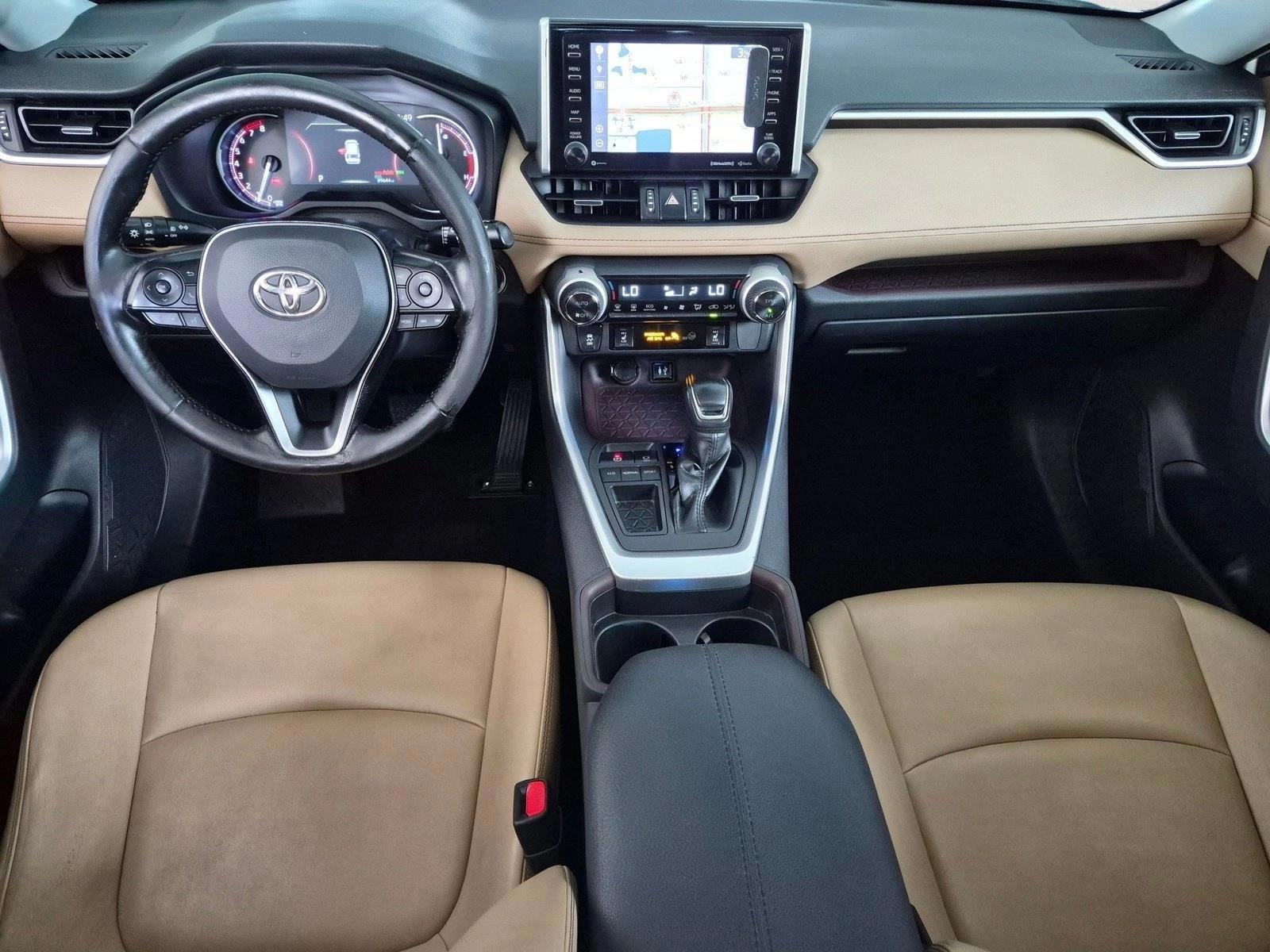 Thumbnail: 2019 Toyota RAV4 - 4