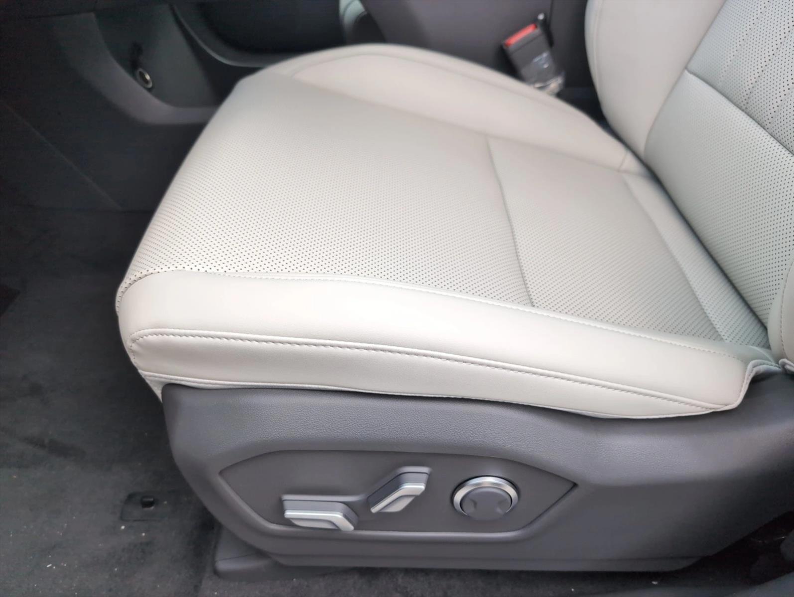 Thumbnail: 2026 Hyundai Santa Fe - 5