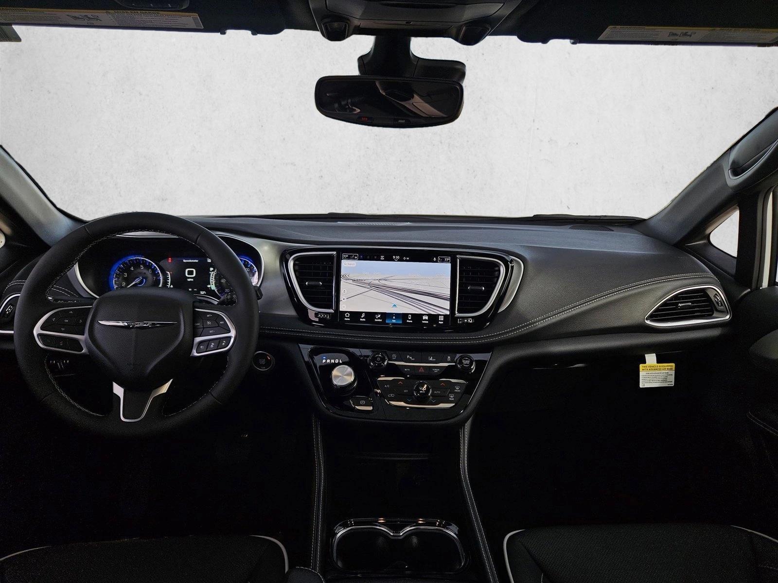 Thumbnail: 2026 Chrysler Pacifica - 3