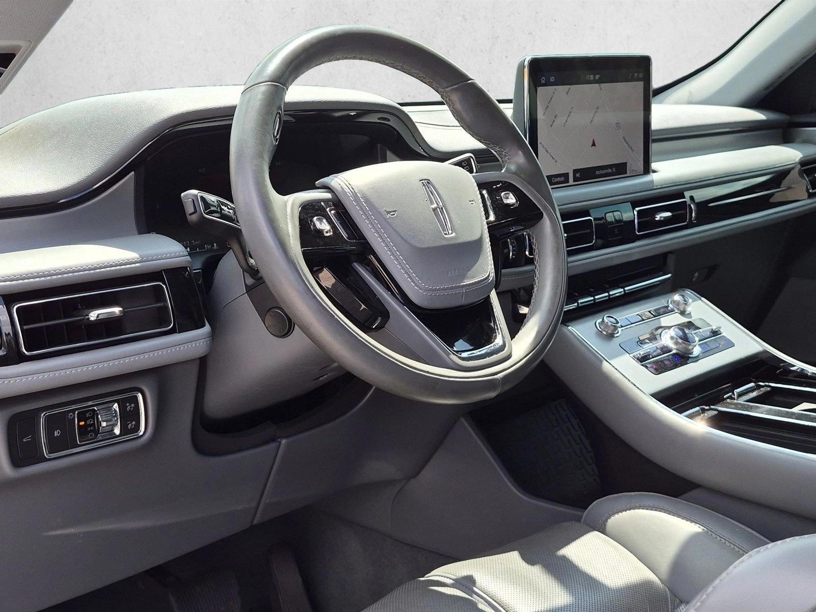 Thumbnail: 2020 Lincoln Aviator - 2