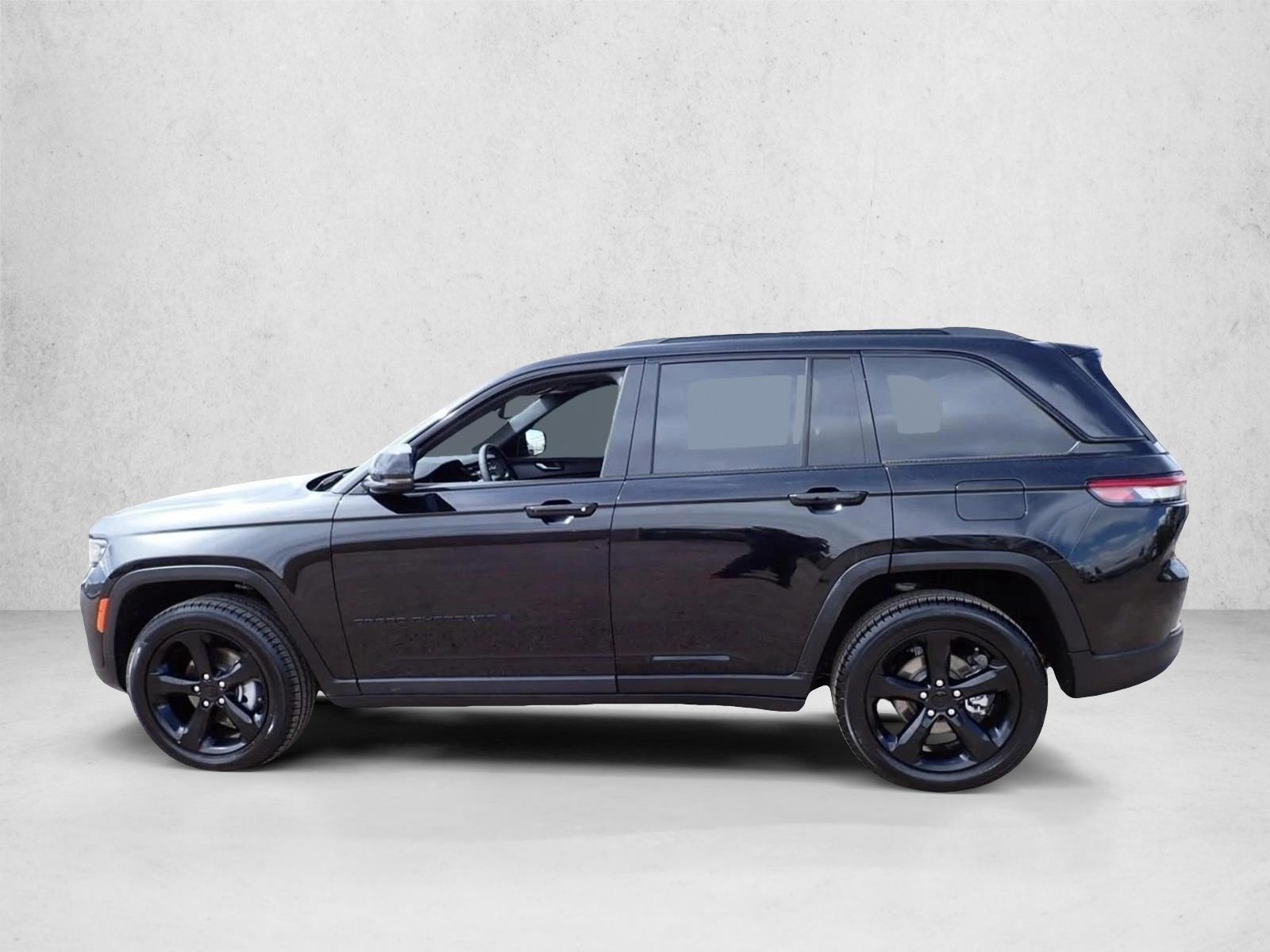 Thumbnail: 2023 Jeep Grand Cherokee - 2