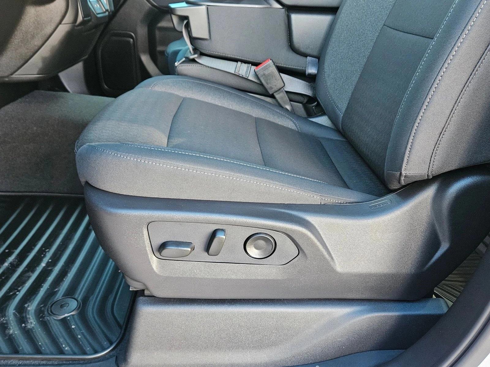 Thumbnail: 2026 Chevrolet Silverado 1500 - 4