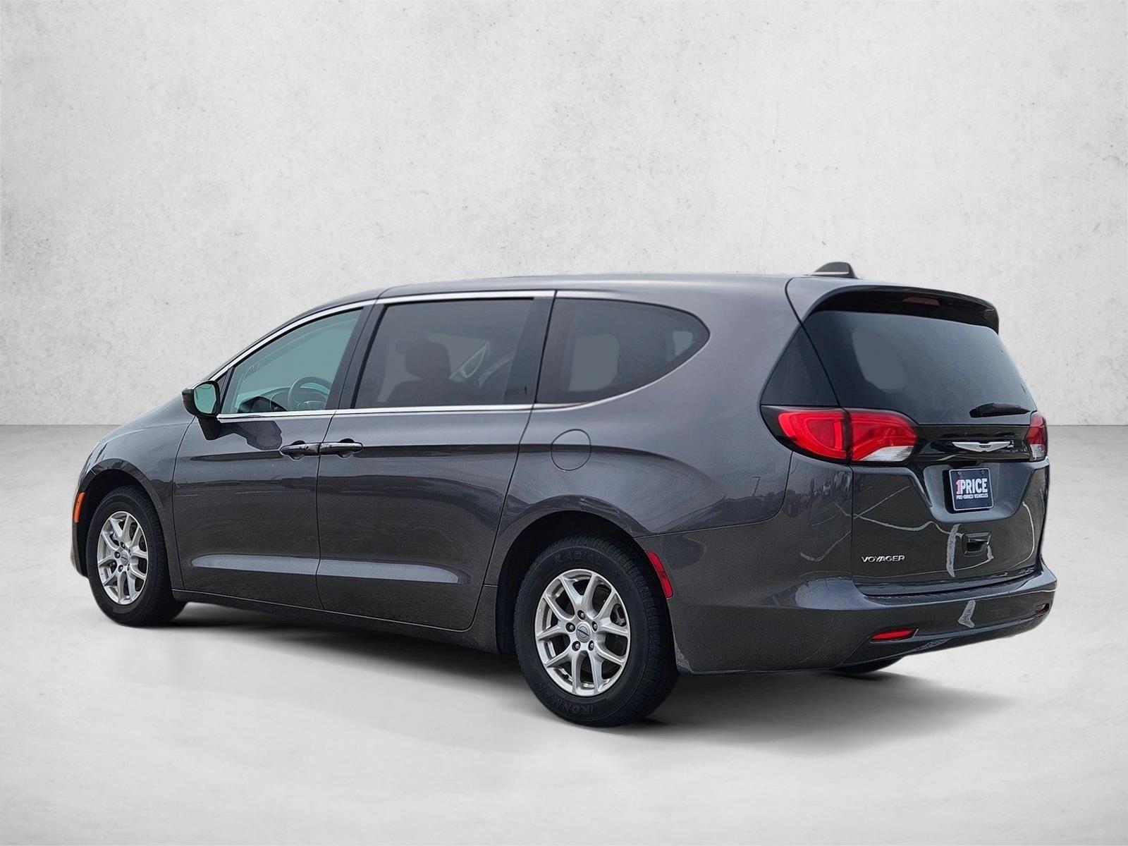 2023 Chrysler Voyager