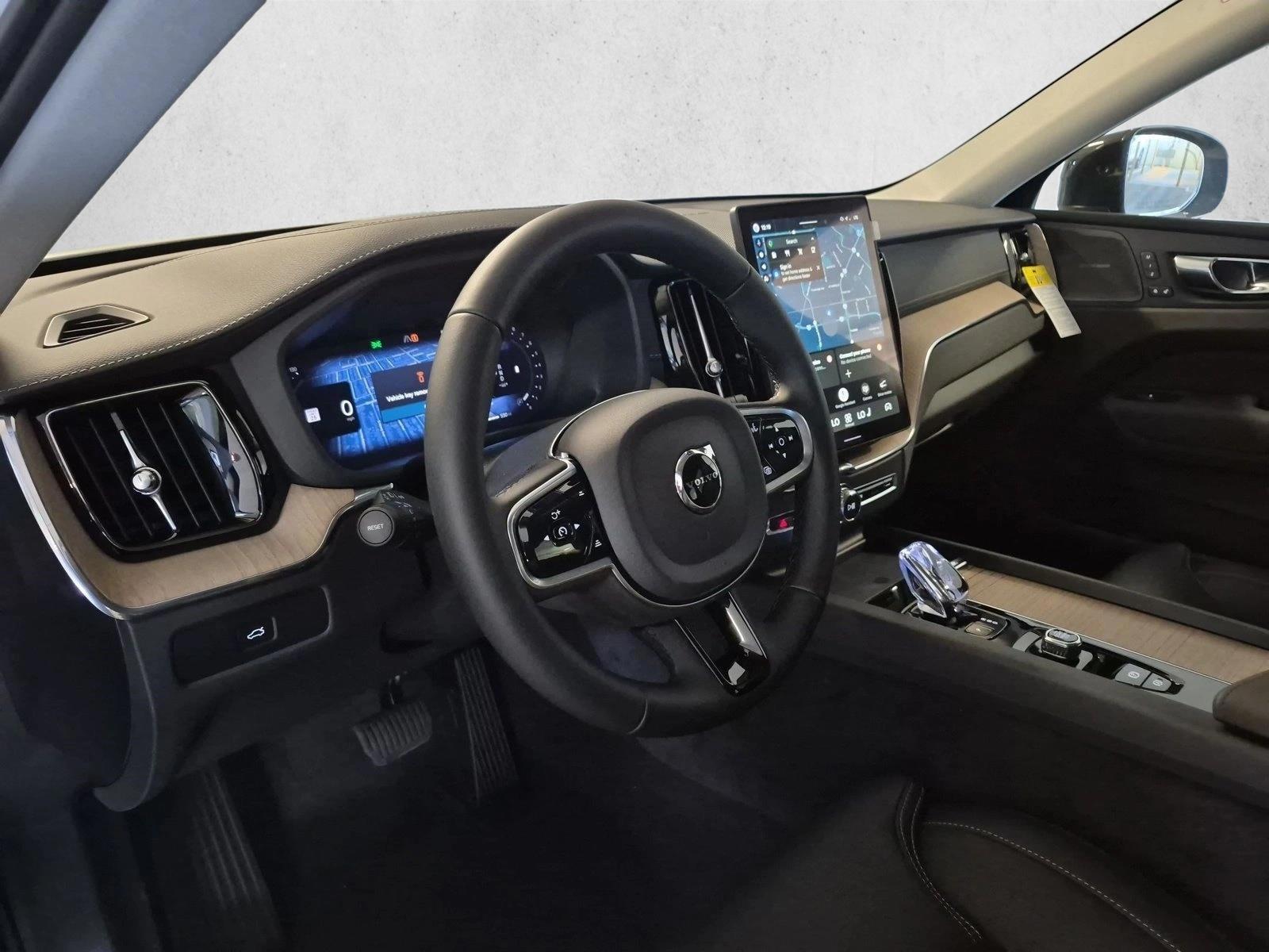 Thumbnail: 2027 Volvo XC60 - 3
