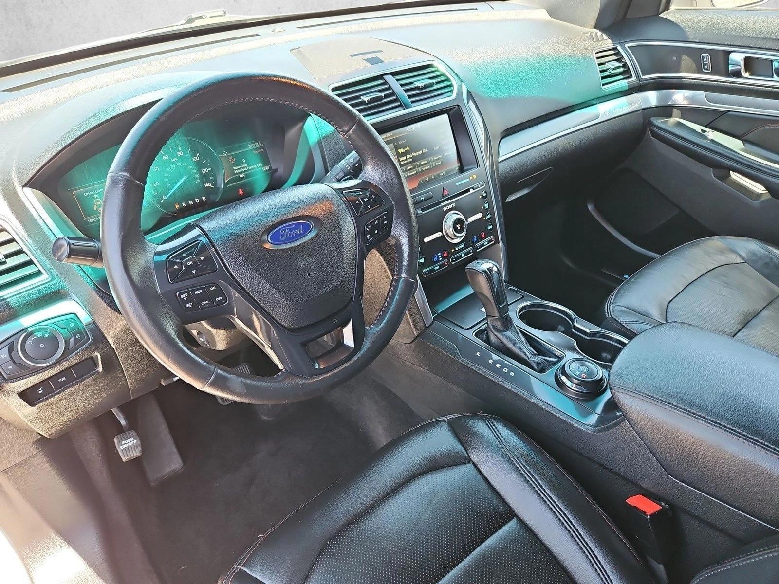 Thumbnail: 2016 Ford Explorer - 5