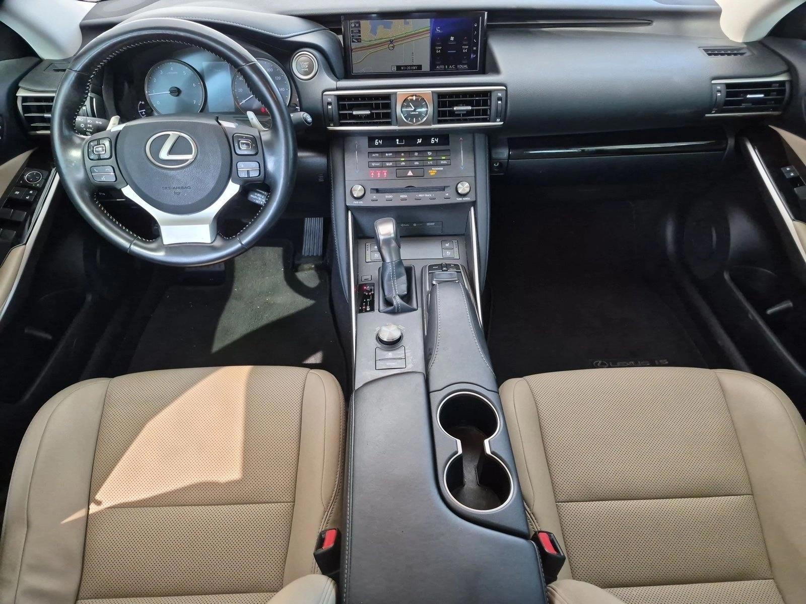 Thumbnail: 2020 Lexus IS - 3