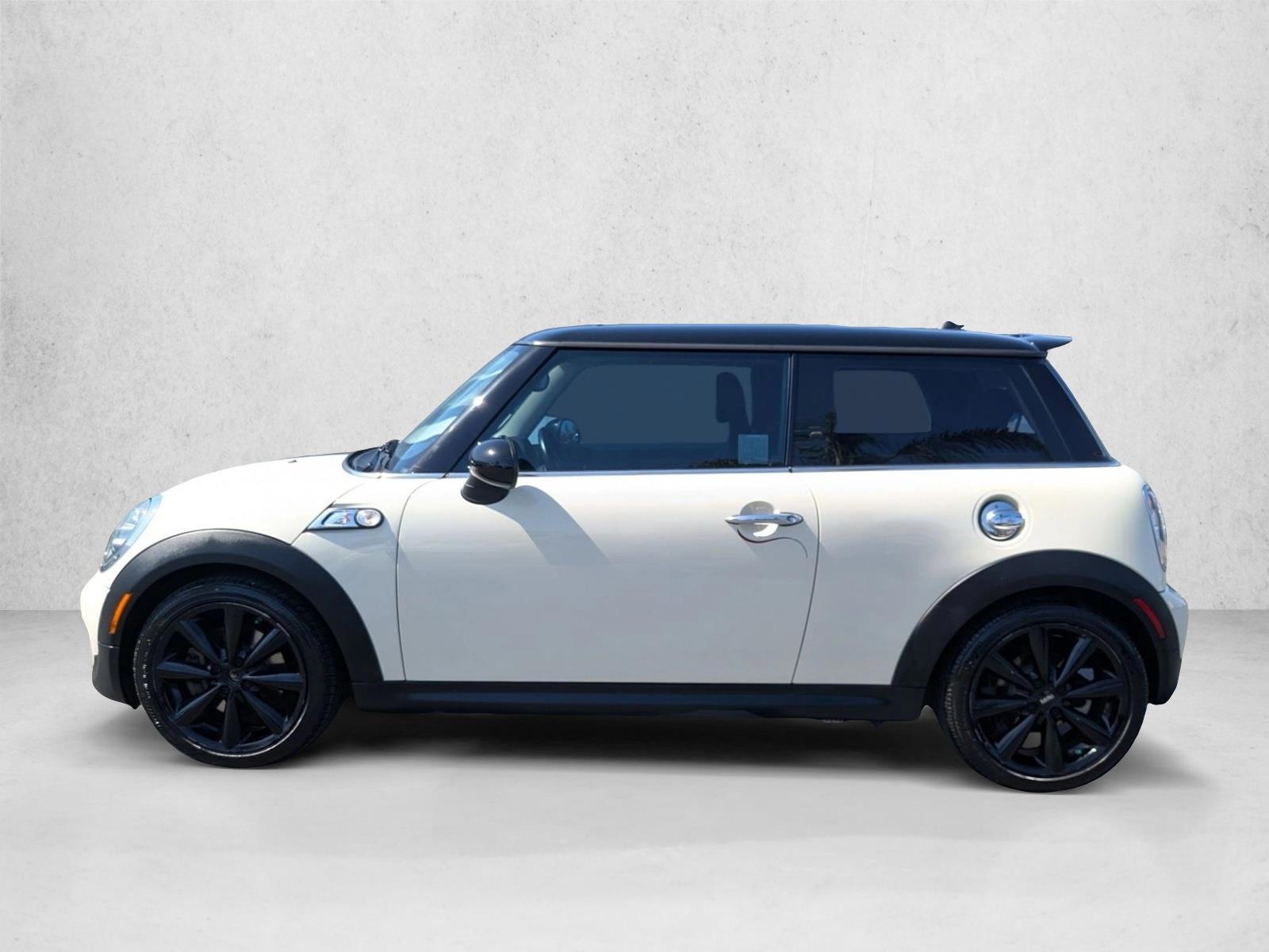 Thumbnail: 2011 MINI Cooper Hardtop - 1