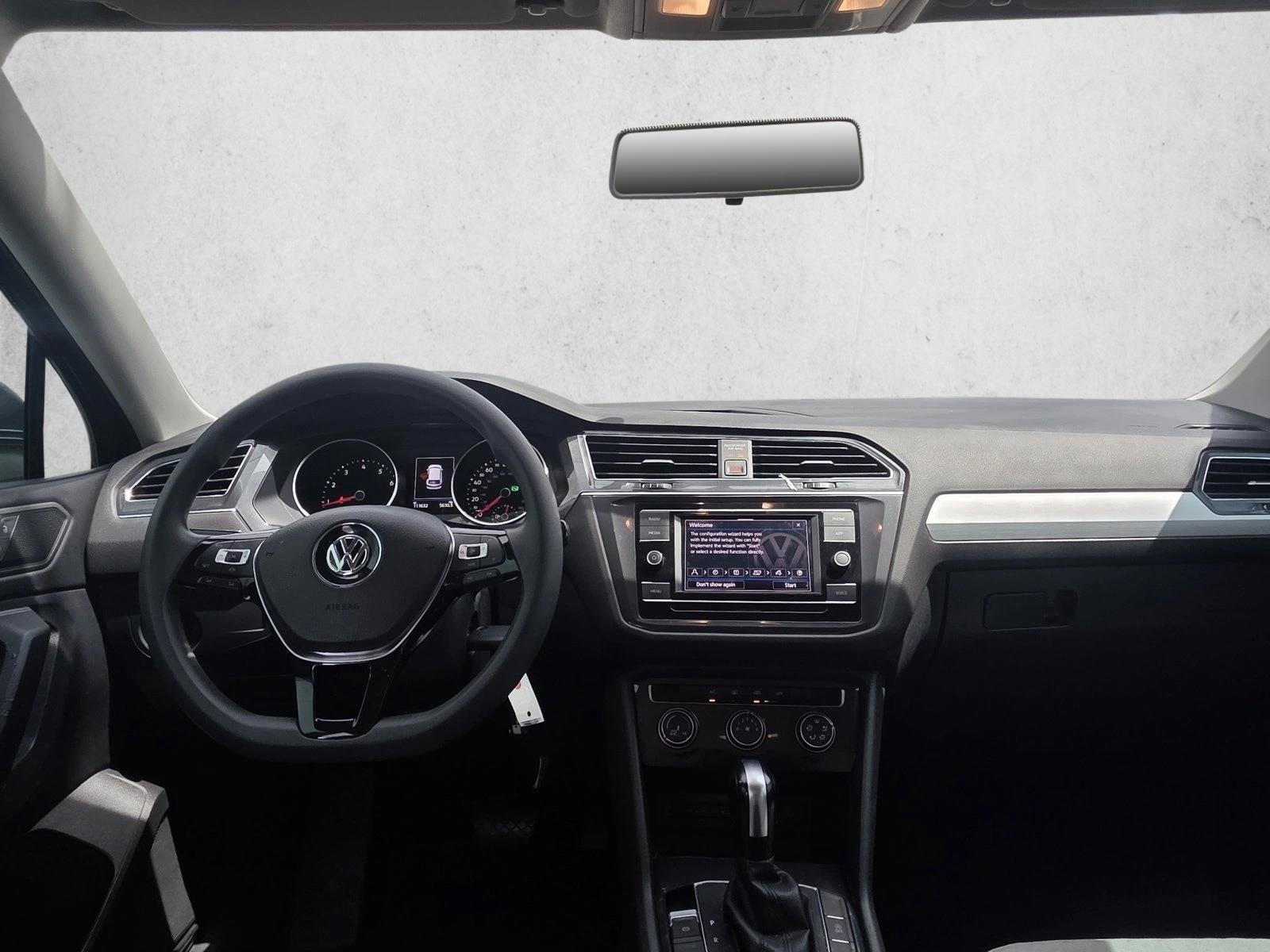 Thumbnail: 2020 Volkswagen Tiguan - 3