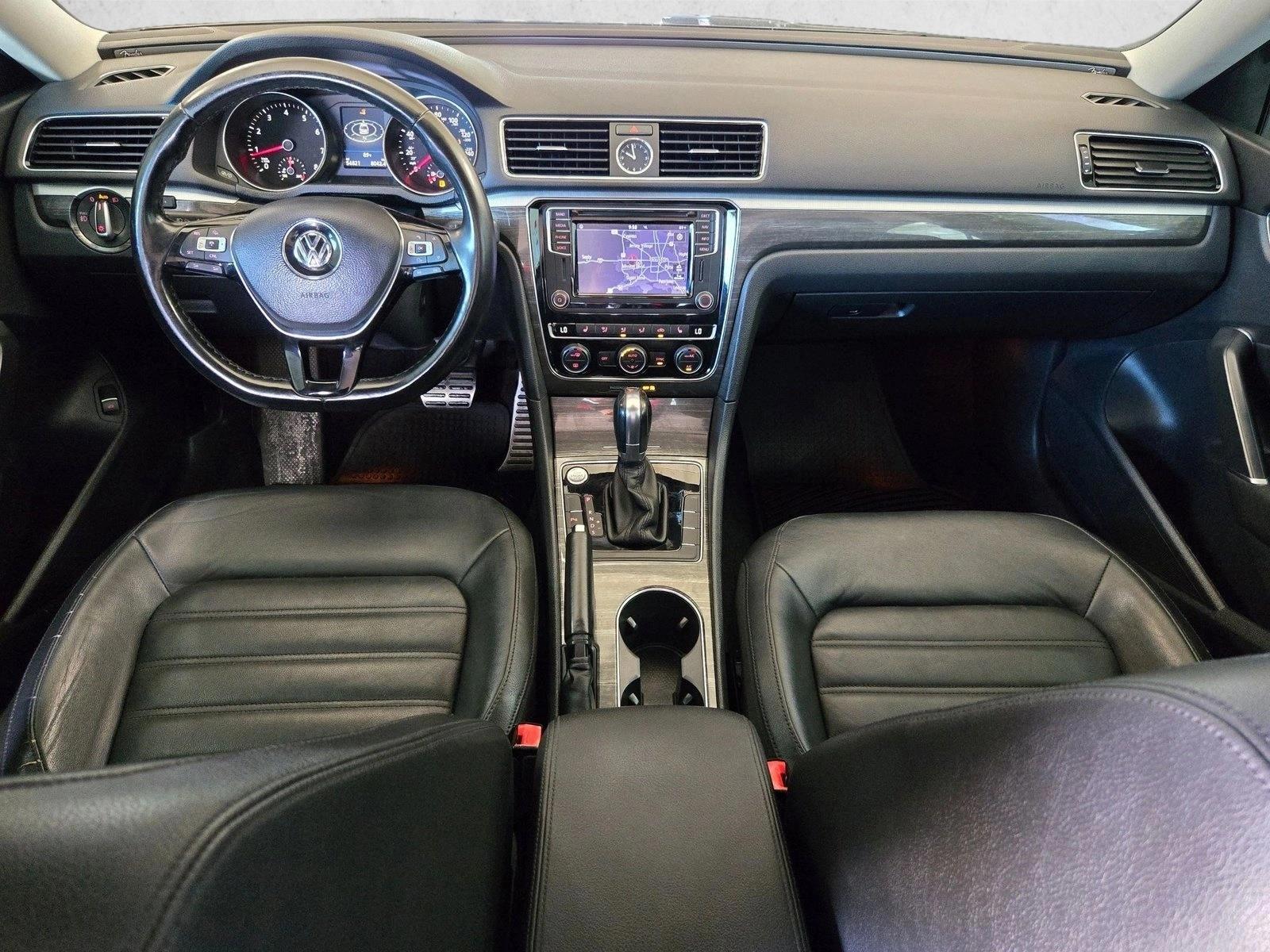 Thumbnail: 2017 Volkswagen Passat - 3