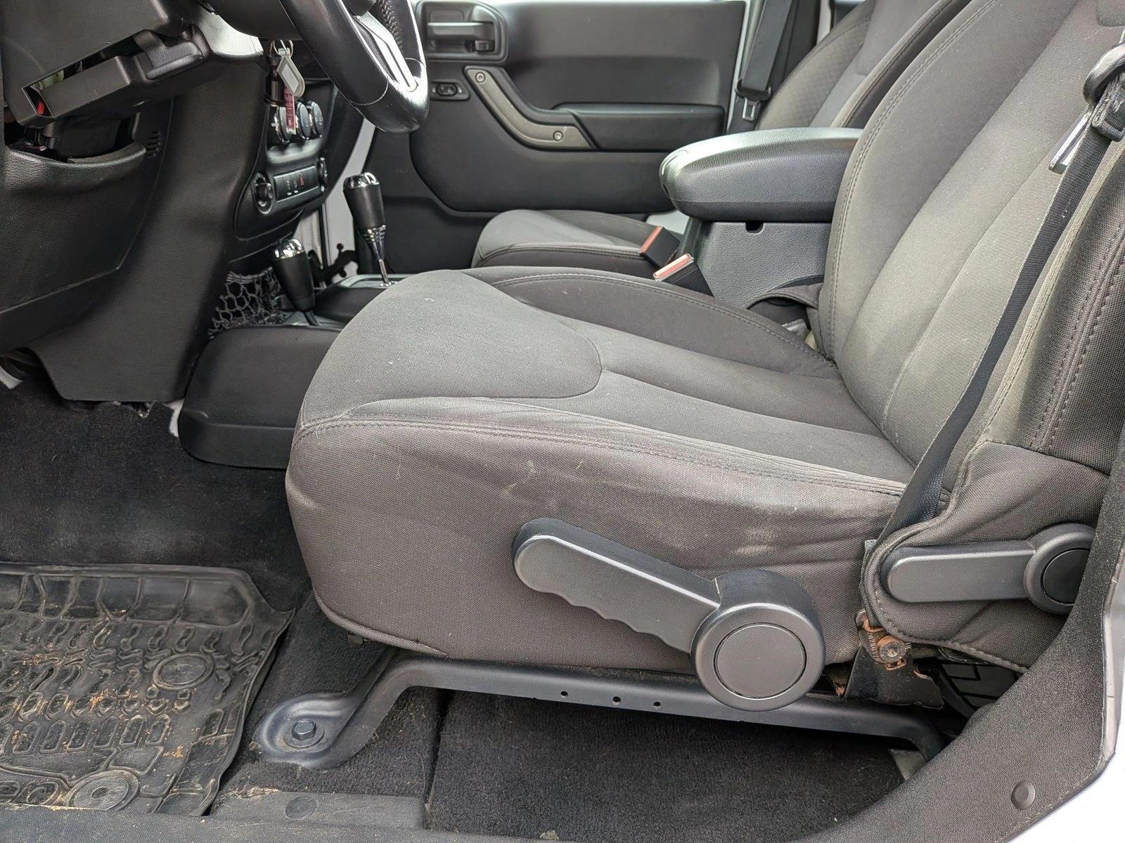 Thumbnail: 2014 Jeep Wrangler - 5