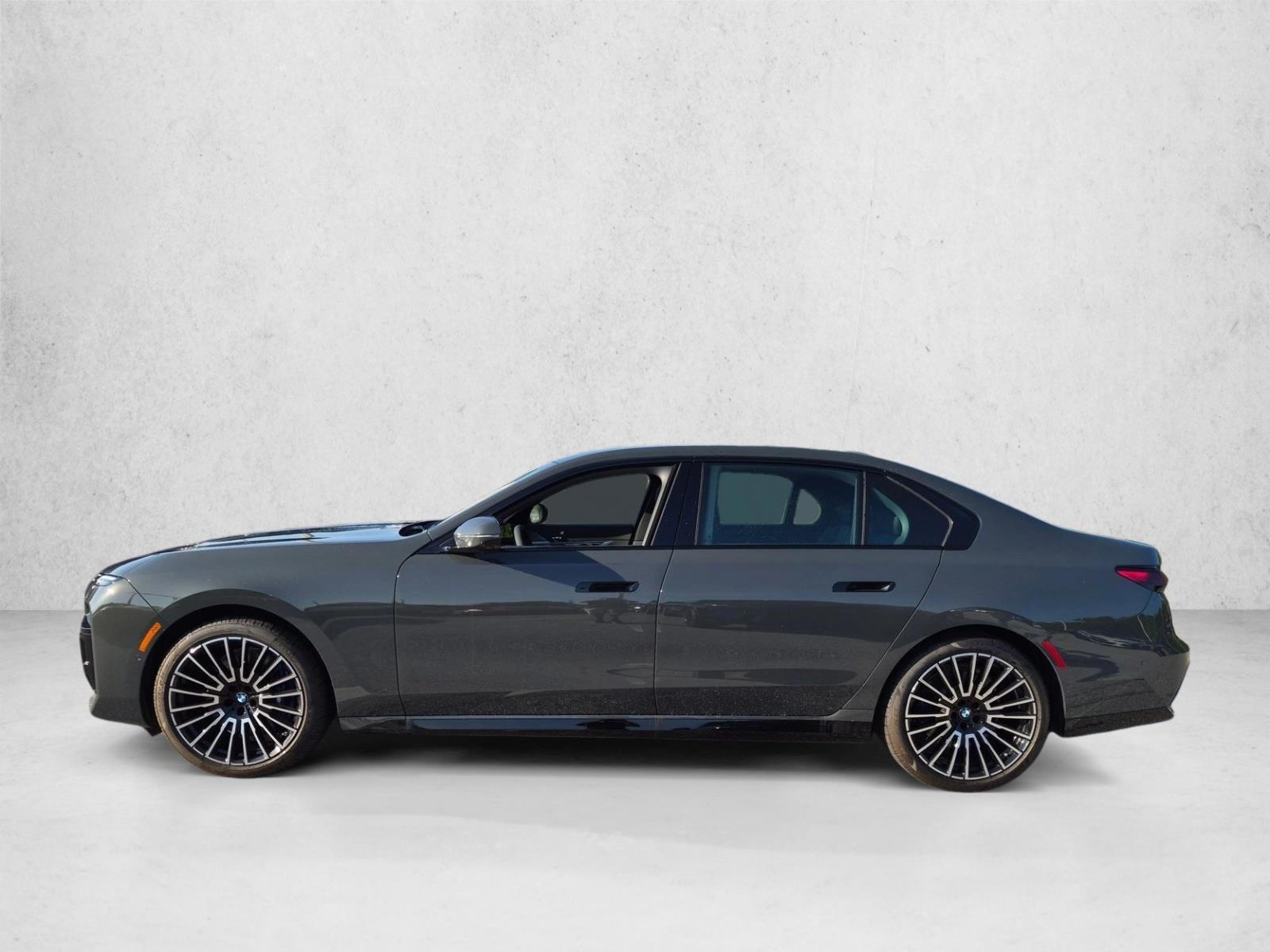 Thumbnail: 2026 BMW 7 Series - 2