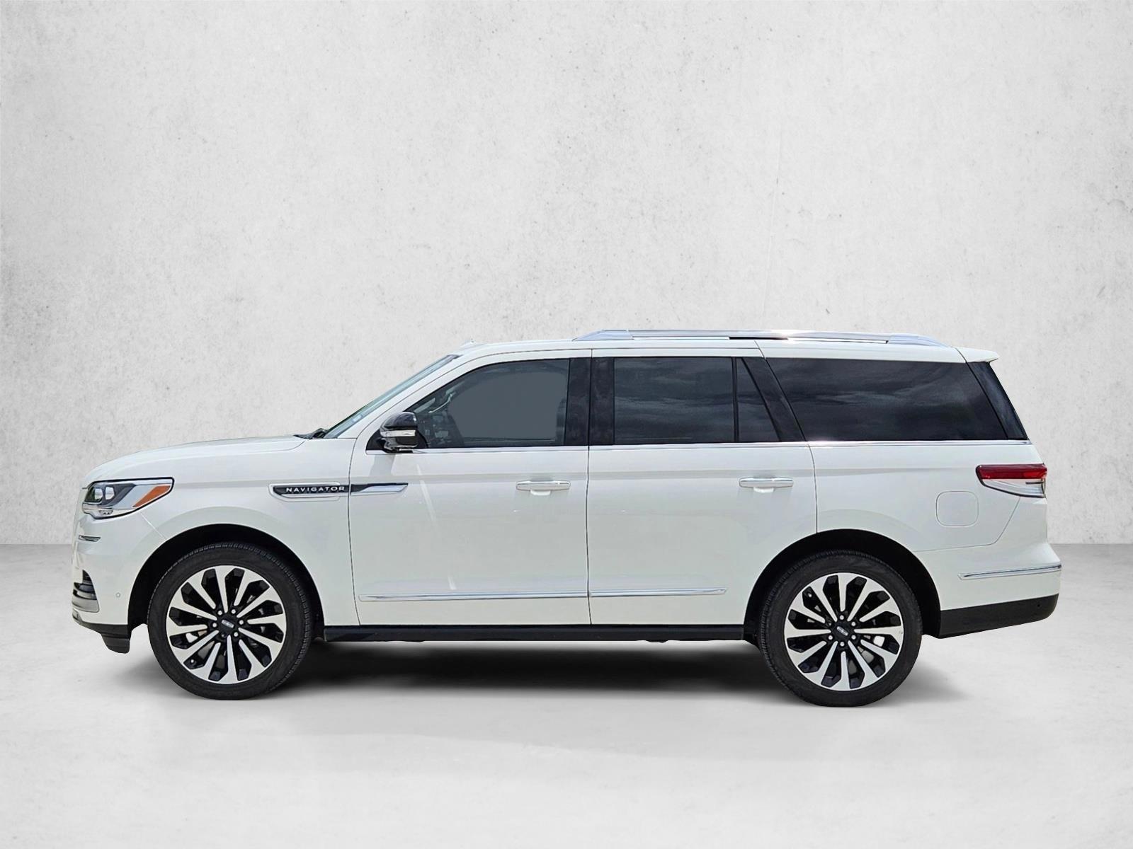 Thumbnail: 2023 Lincoln Navigator - 2
