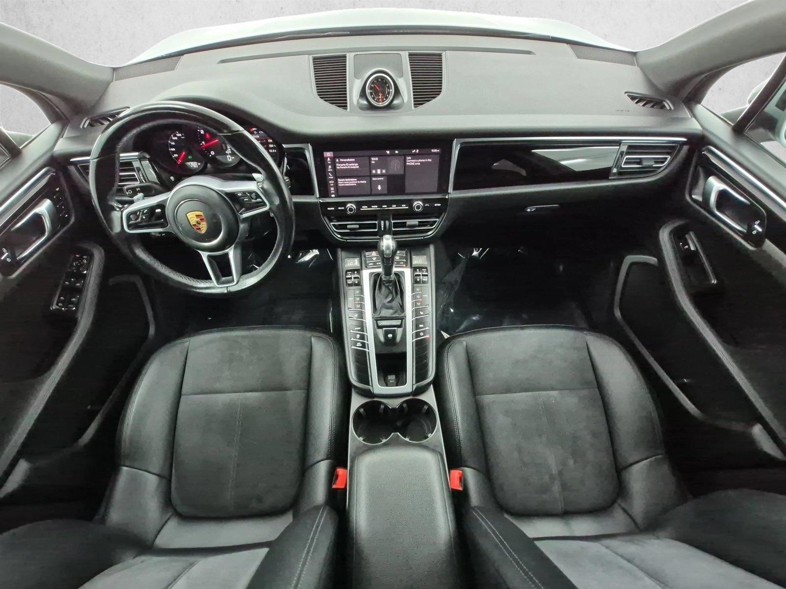 Thumbnail: 2021 Porsche Macan - 3