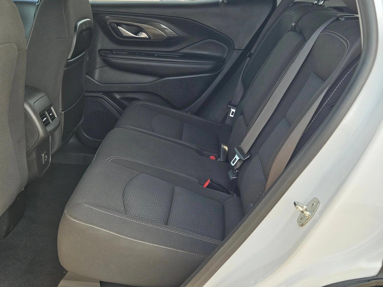 2022 GMC Terrain SLE - Photo 18
