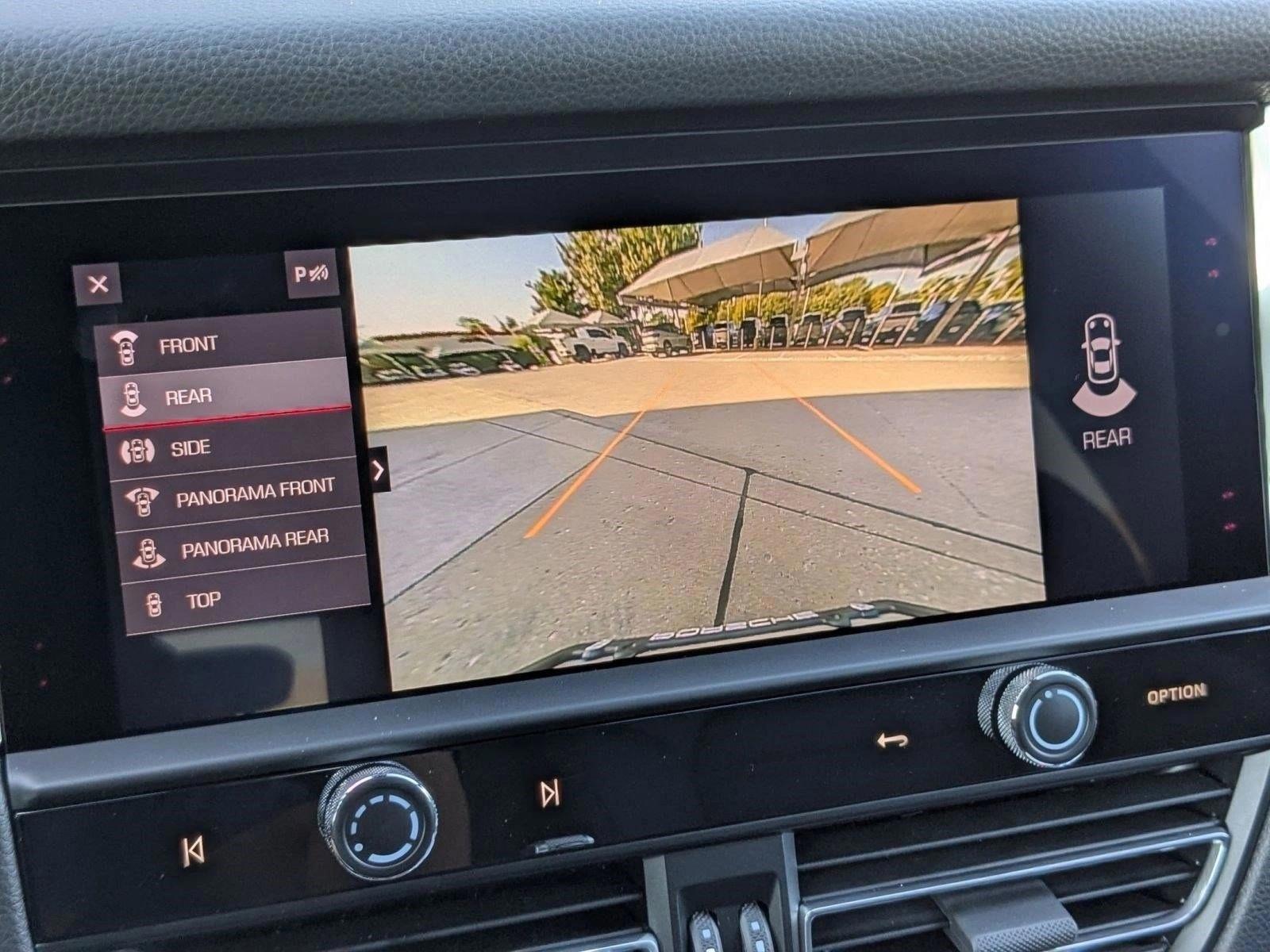 2026 Porsche Macan T - Photo 19