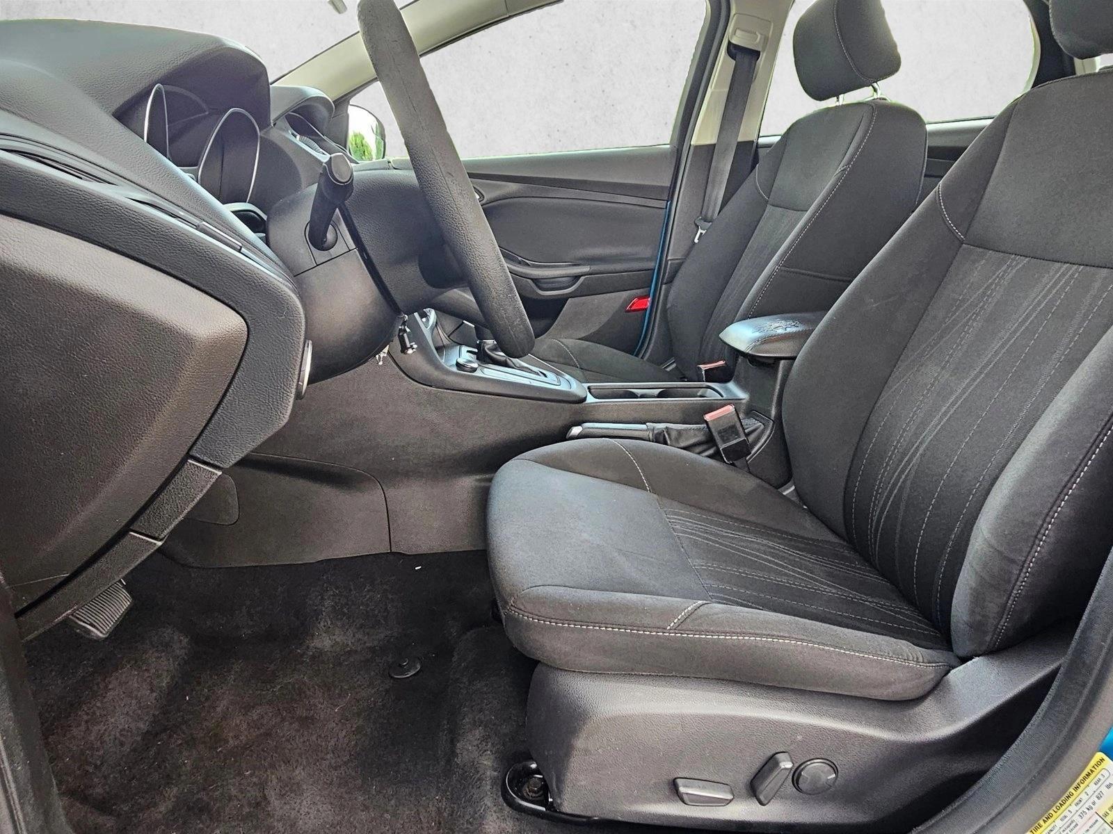 Thumbnail: 2016 Ford Focus - 5